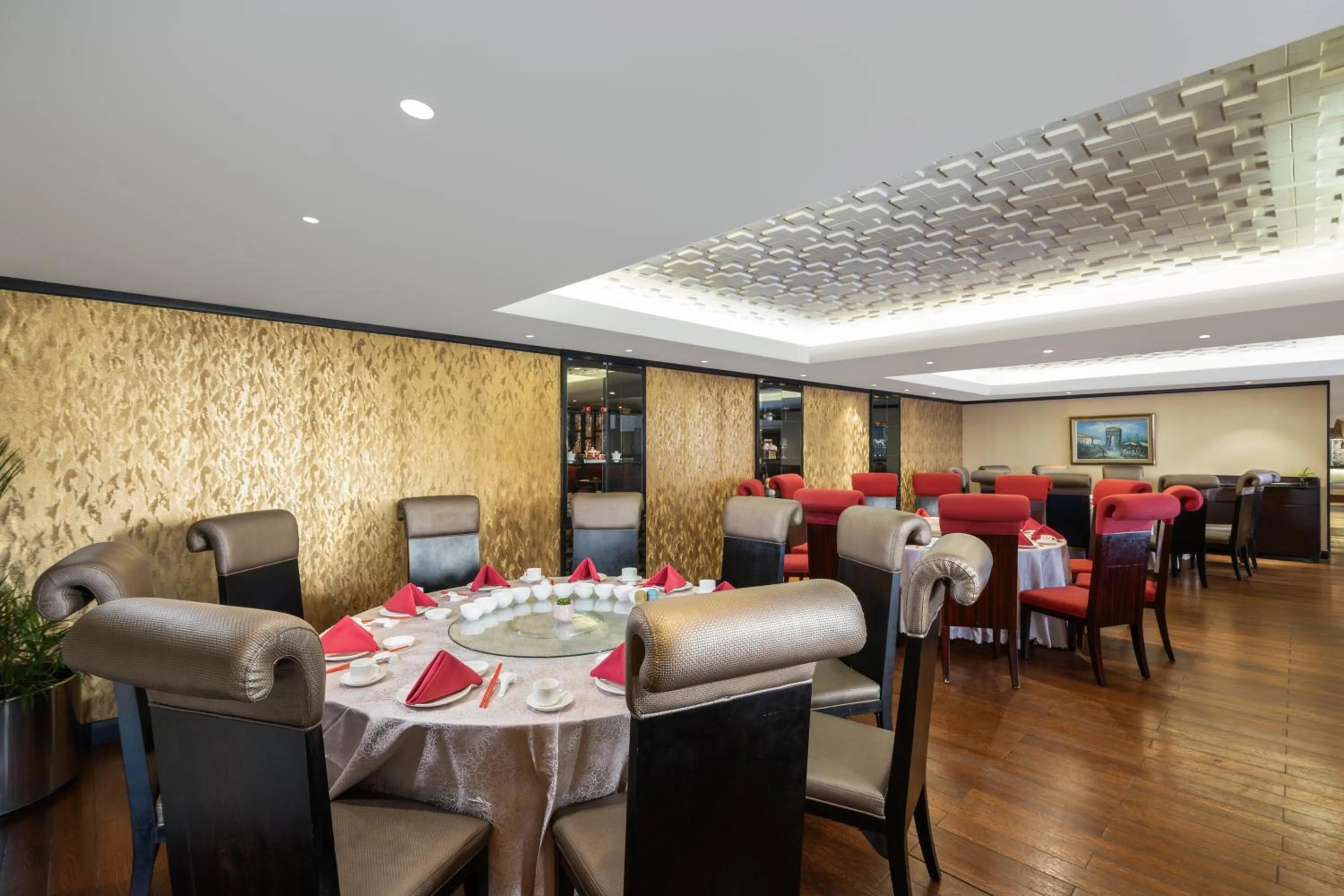 Restaurant/places to eat in Swiss-Belhotel Harbour Bay