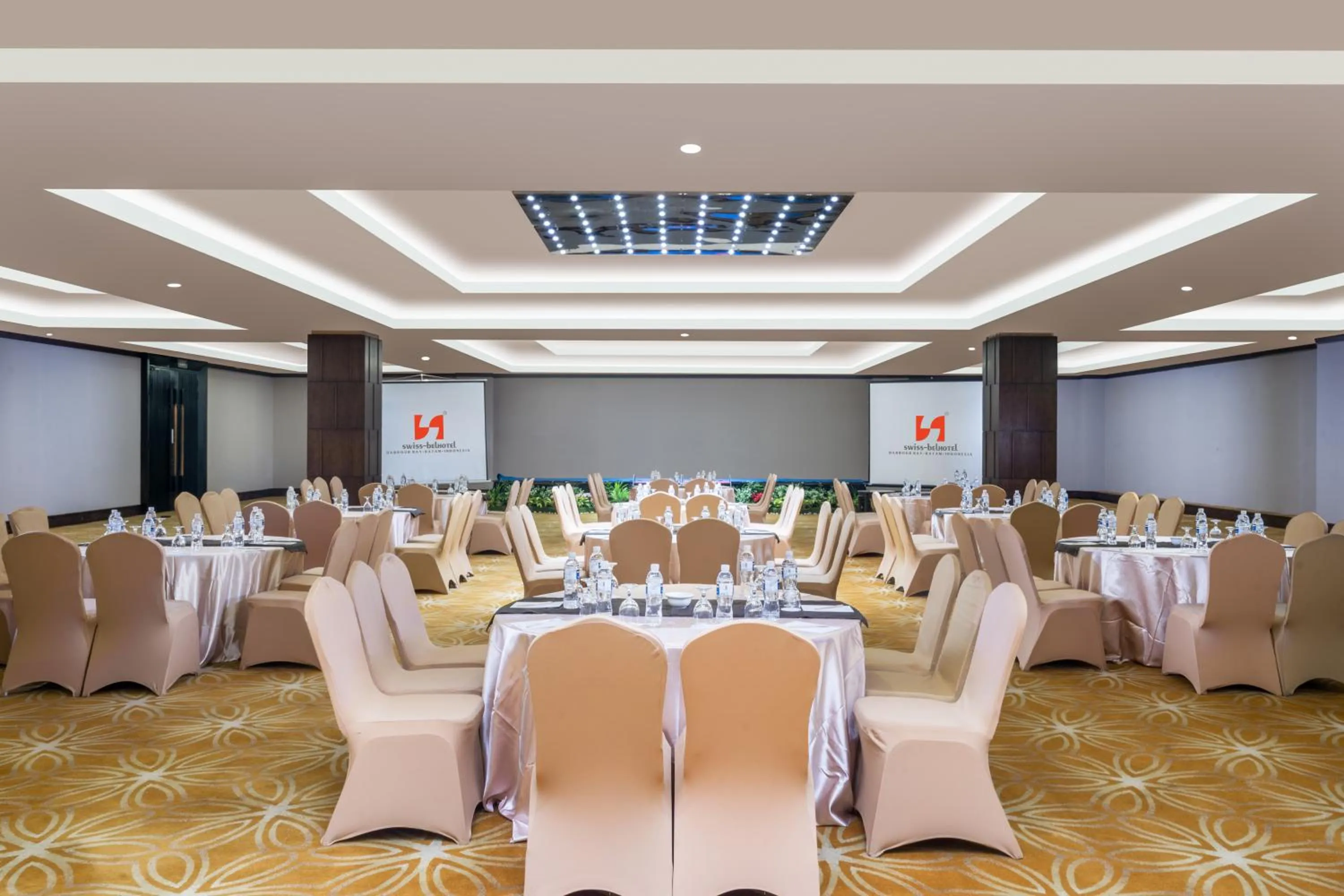 Banquet/Function facilities in Swiss-Belhotel Harbour Bay