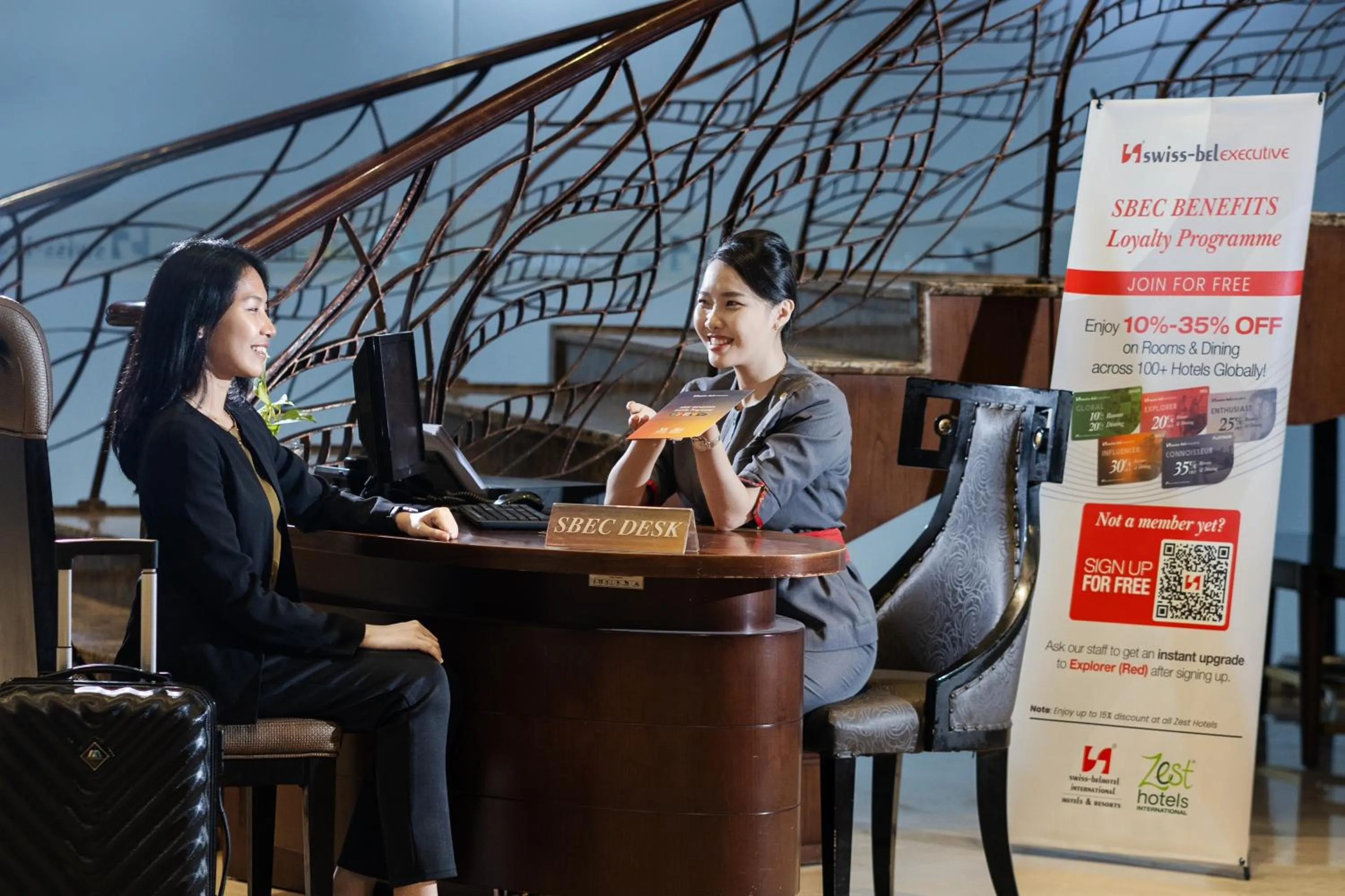 Lobby or reception in Swiss-Belhotel Harbour Bay