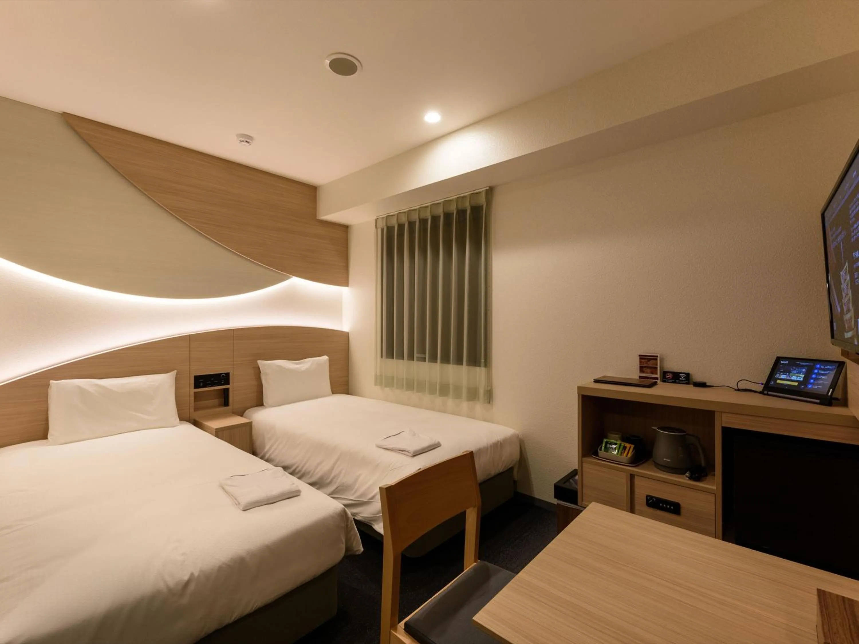 Photo of the whole room, Bed in Henn na Hotel Premier Tokyo Asakusa Tawaramachi