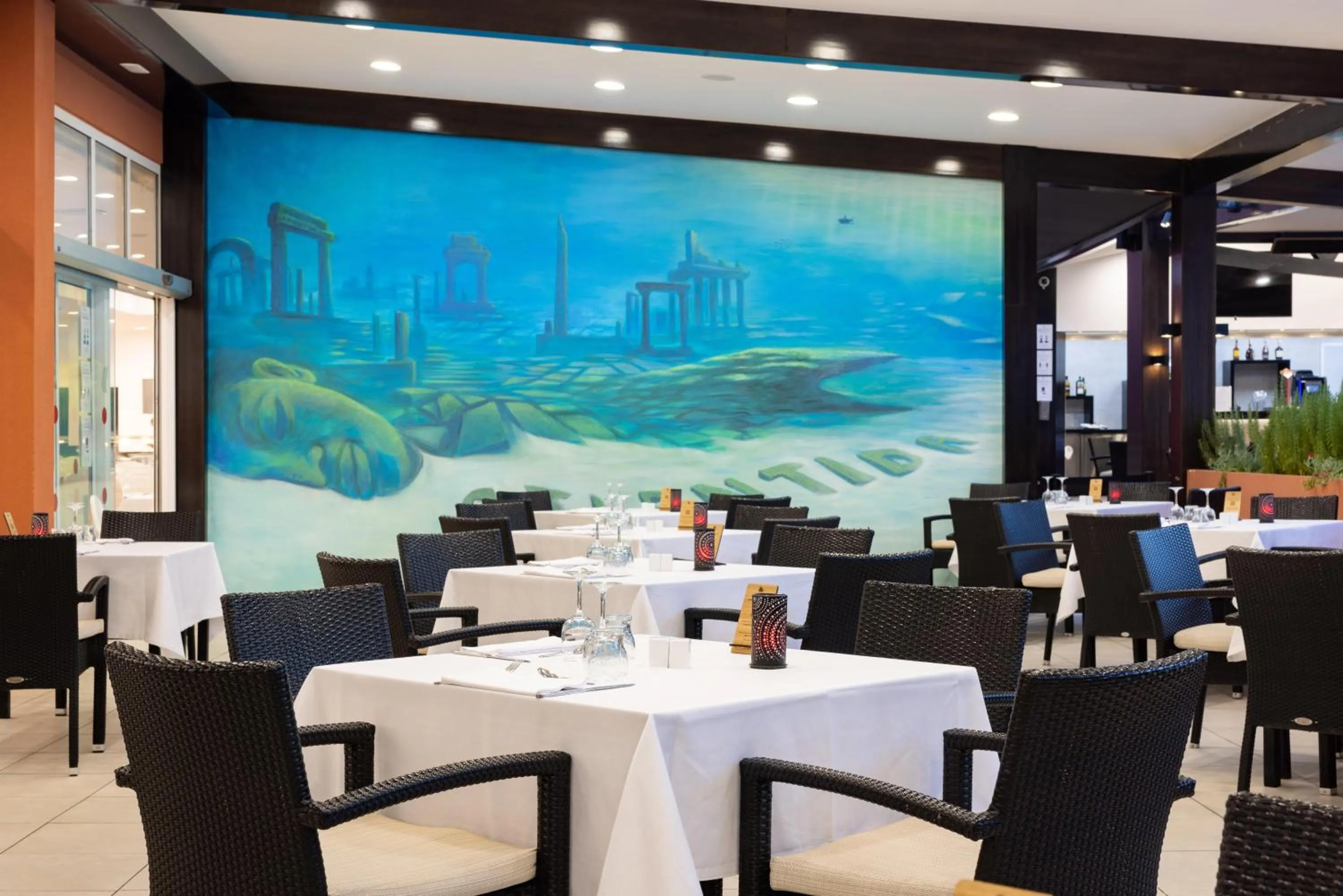 Restaurant/places to eat in Hotel El Duque