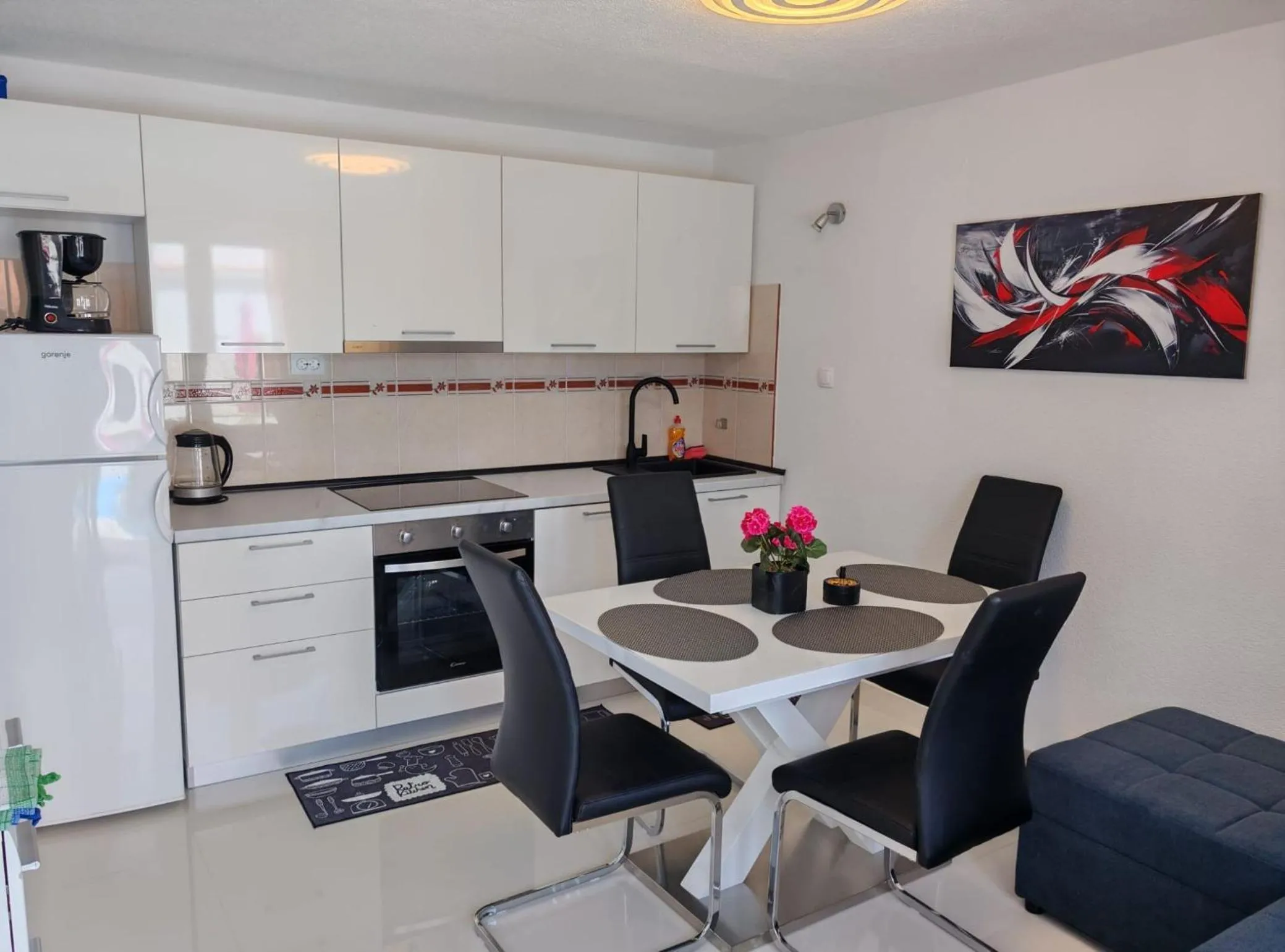 Kitchen or kitchenette in Apartments Mihovilovic - 50 m from beach