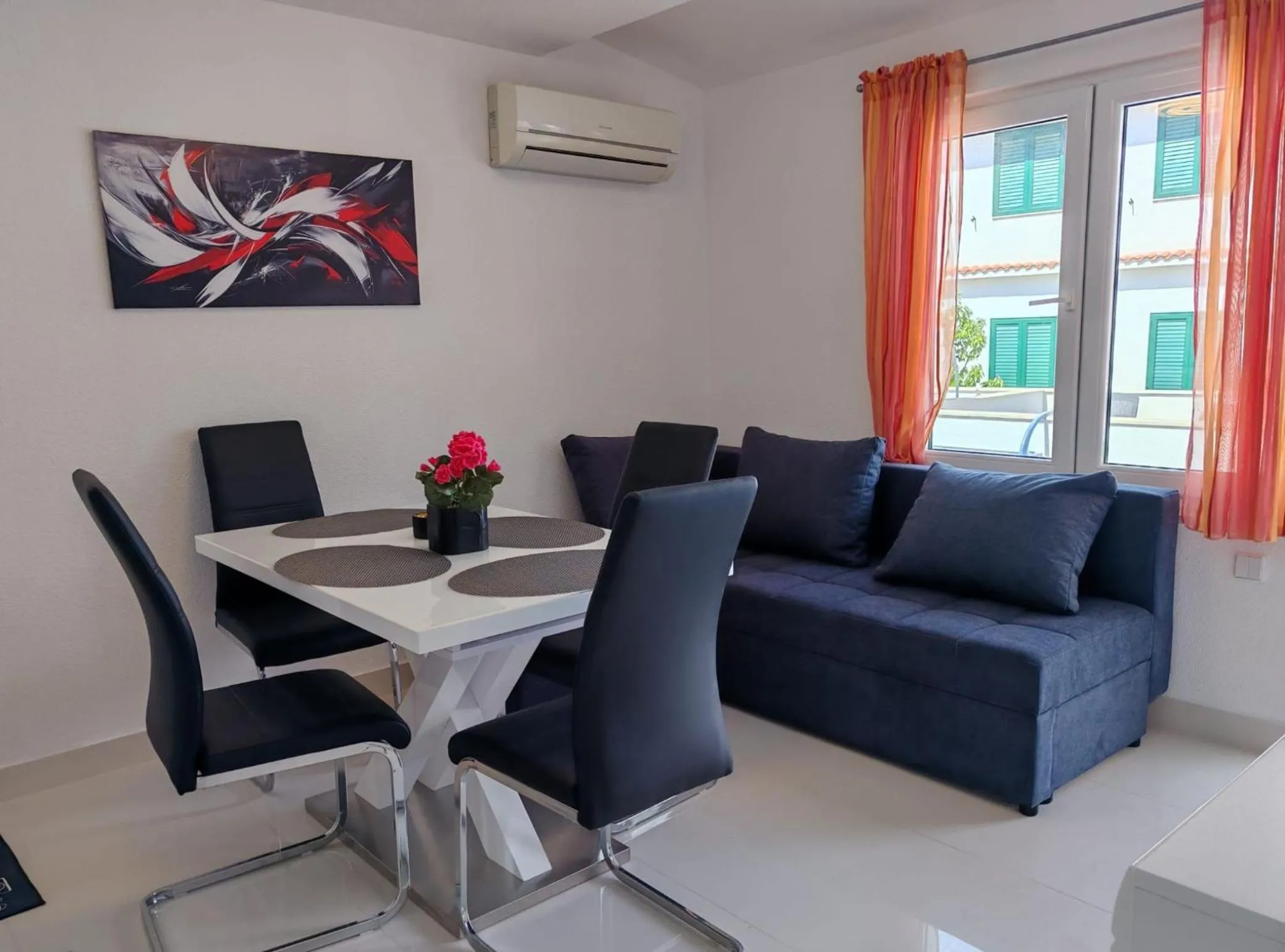 Living room in Apartments Mihovilovic - 50 m from beach