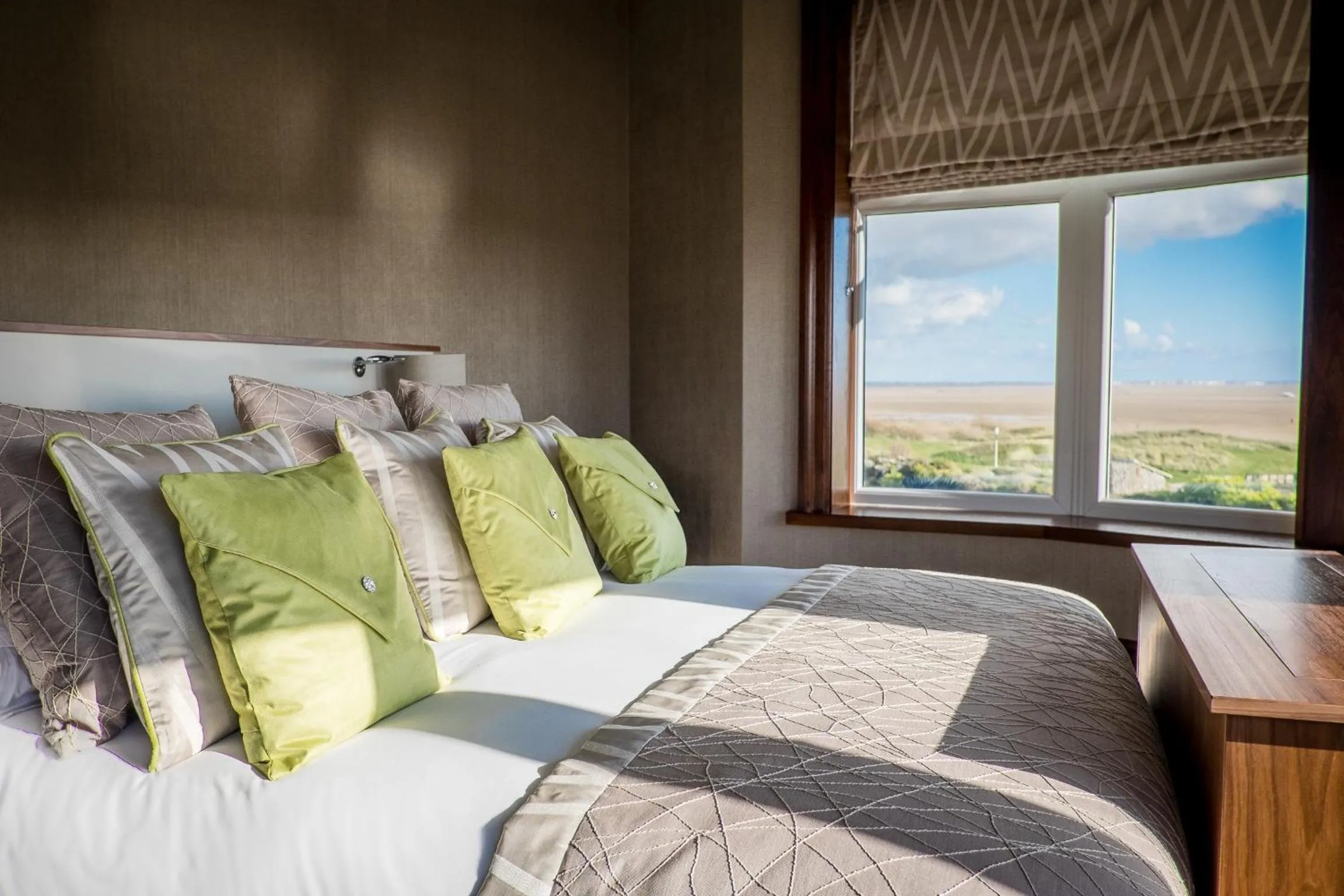 Sea view, Bed in The Grand Hotel