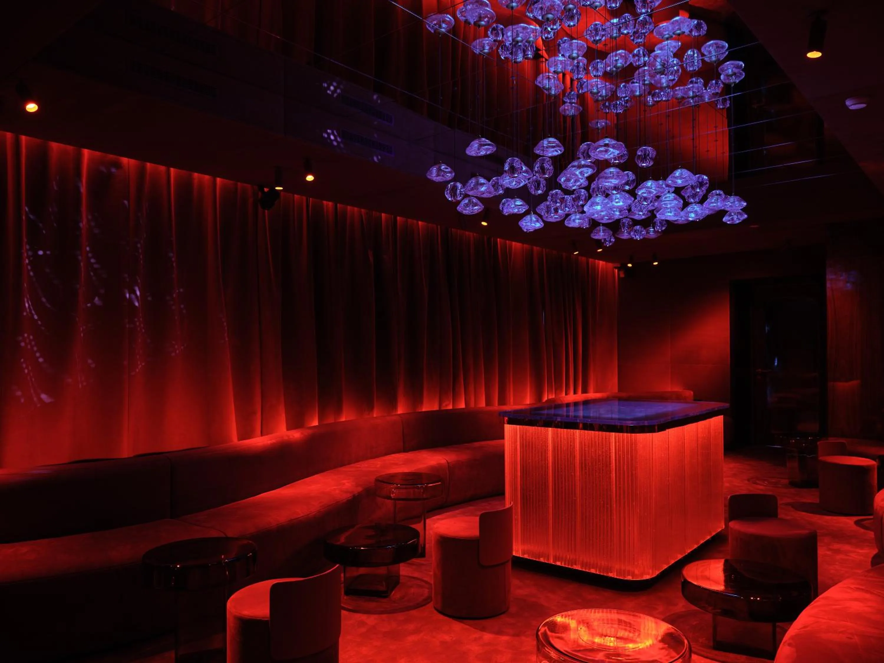 Restaurant/places to eat in A22 Hotel