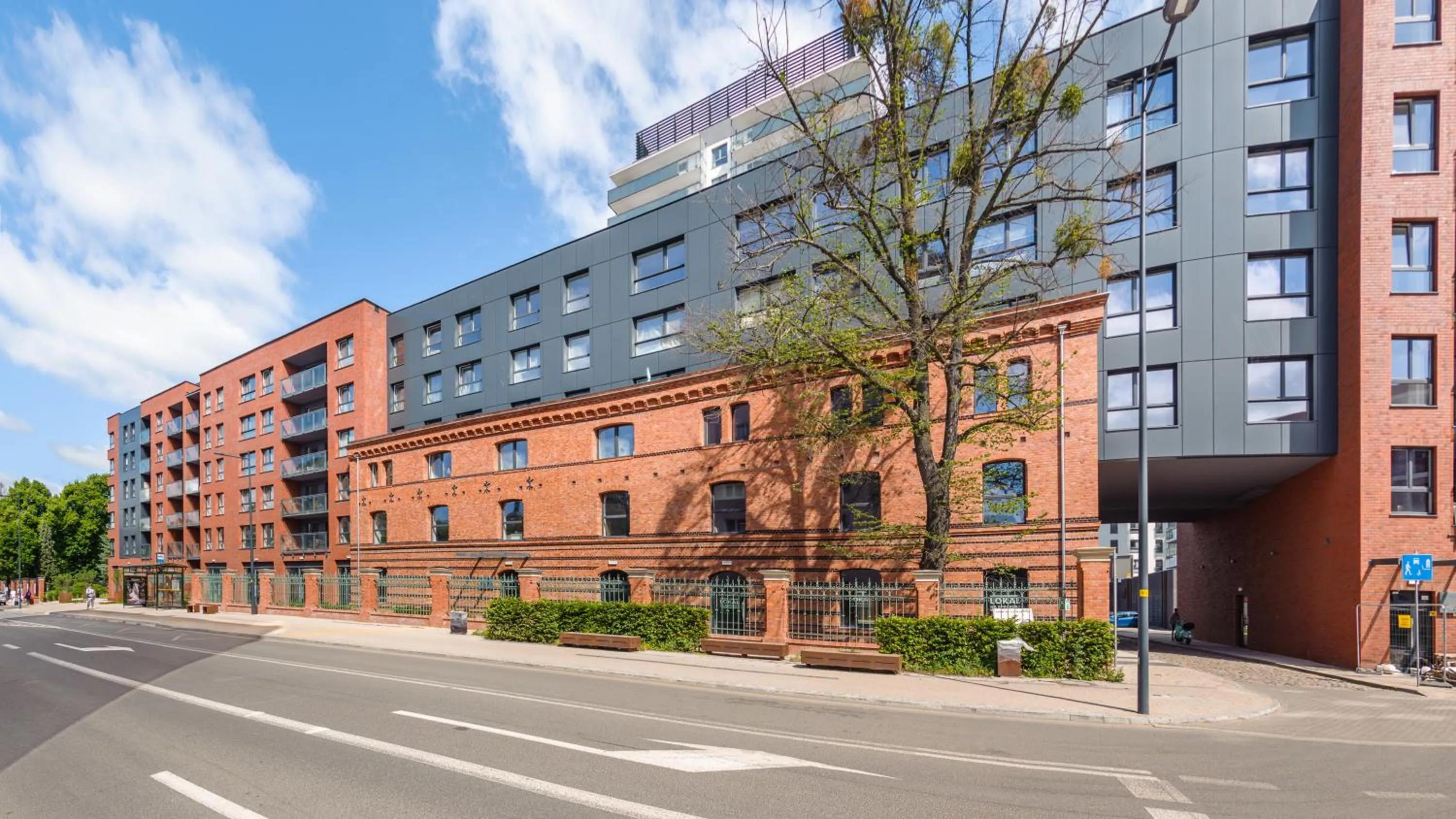Property building in Bastion Gdańsk, Sun & Snow