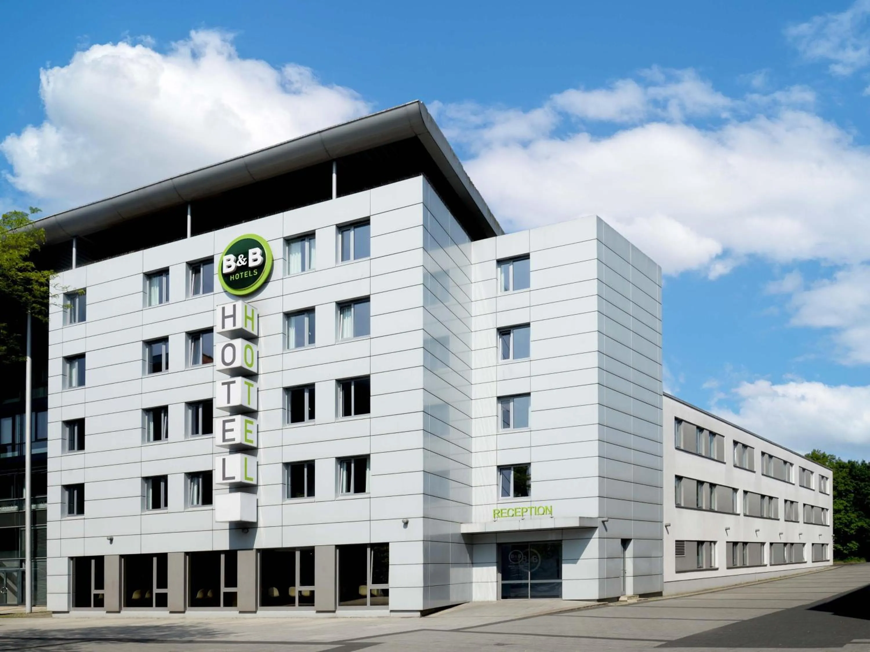 Property building in B&B HOTEL Bielefeld-City