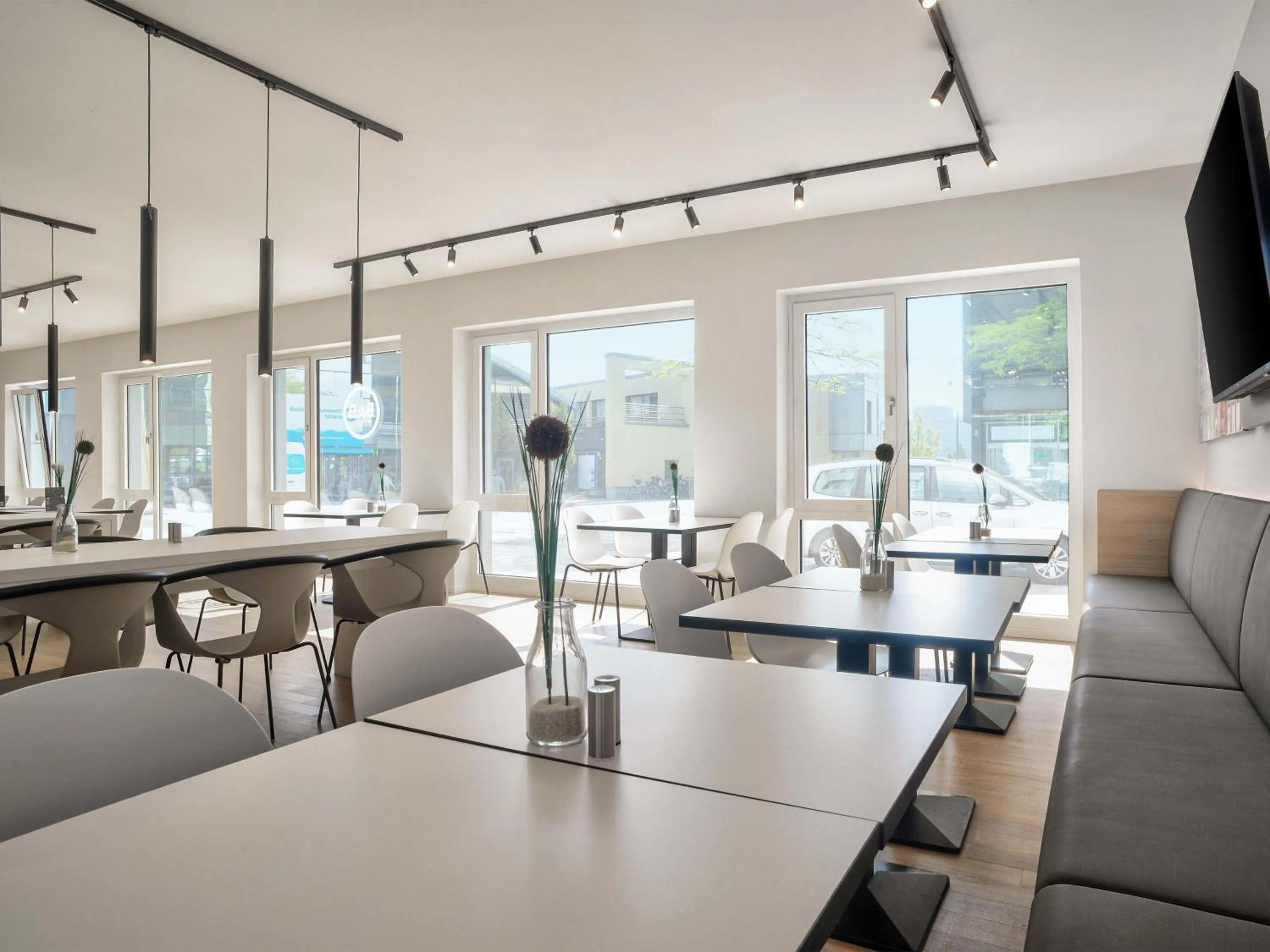 Lobby or reception in B&B HOTEL Bielefeld-City