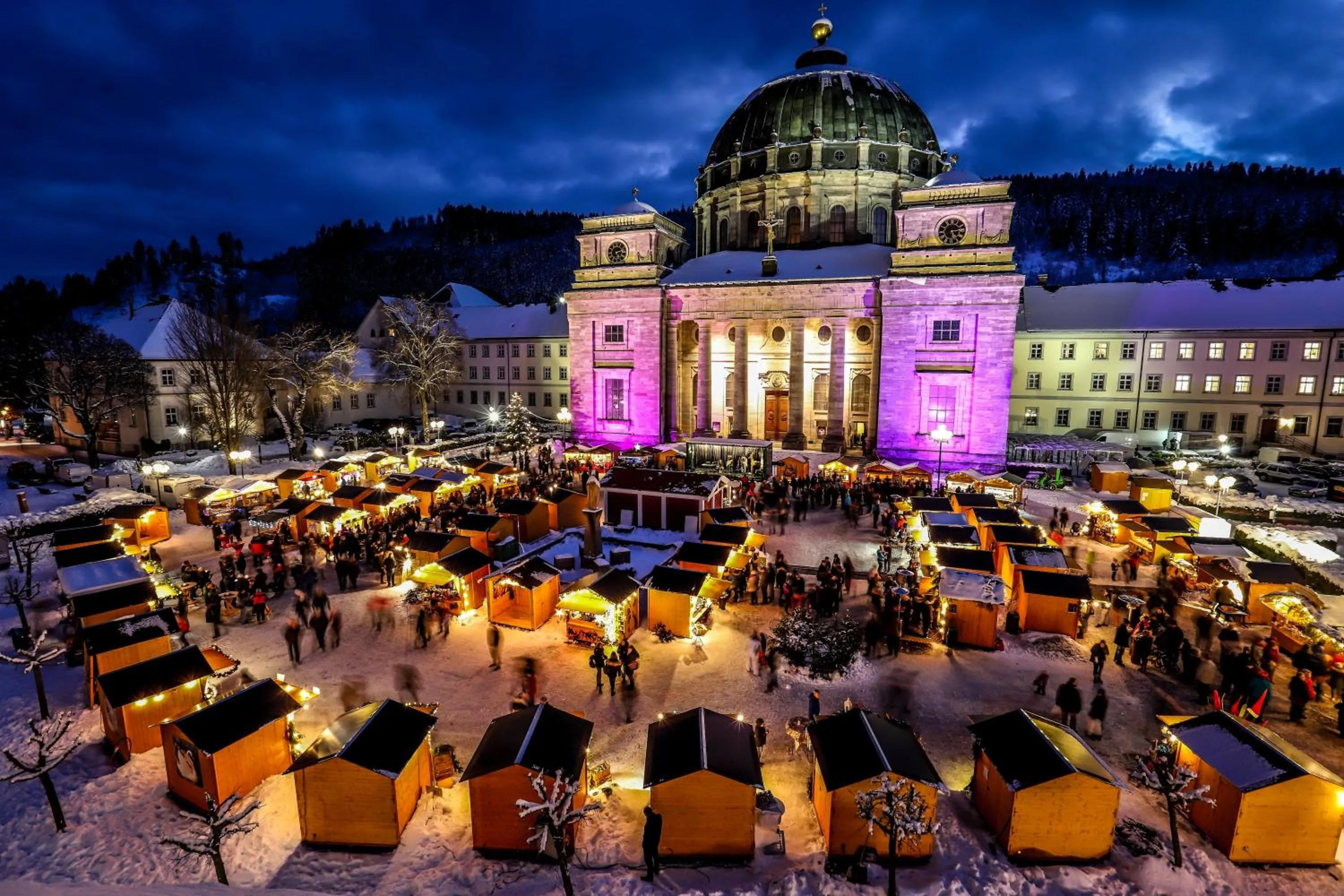 Nearby landmark in Dom-Hotel