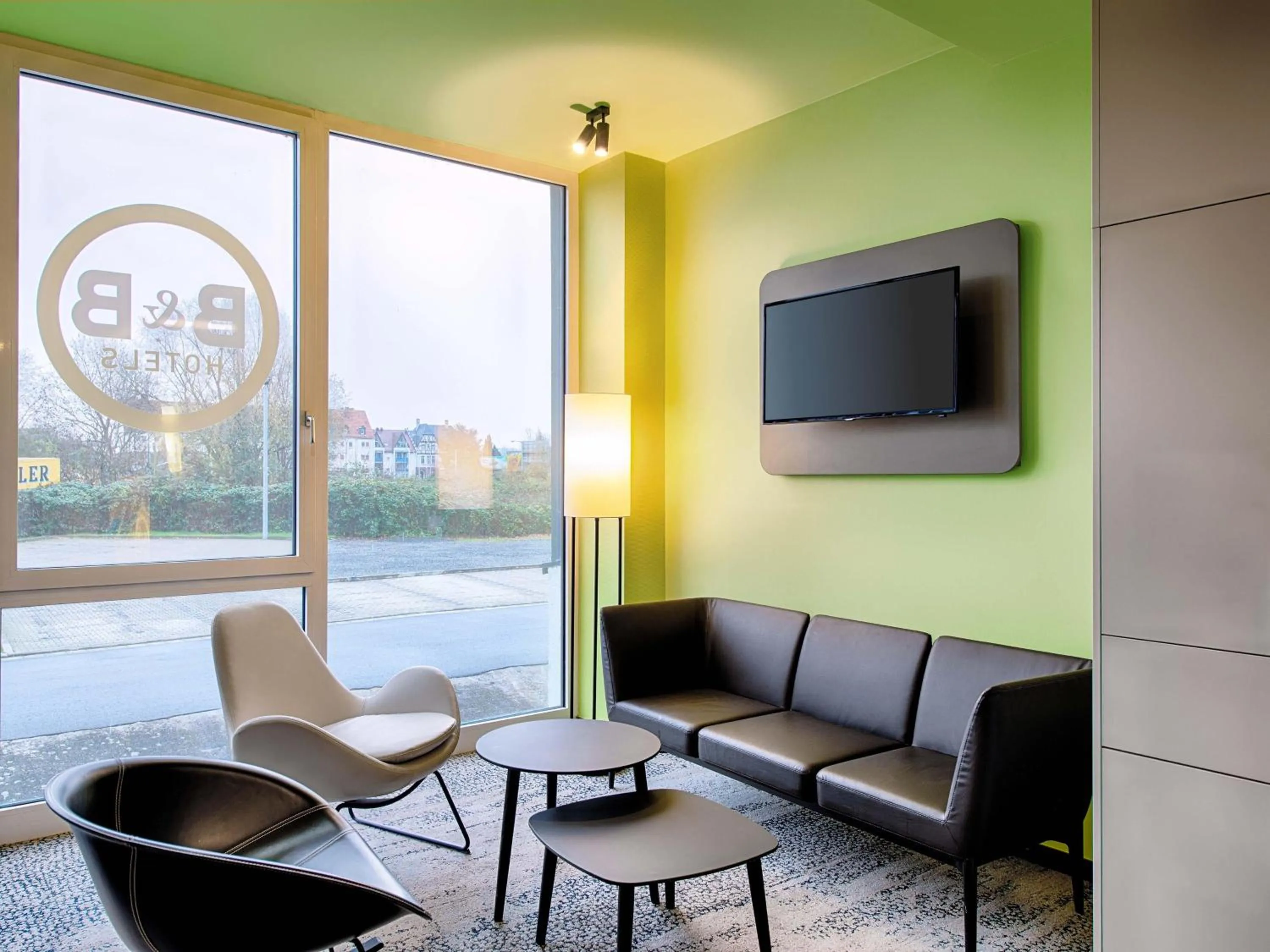 Lobby or reception in B&B Hotel Kassel-City