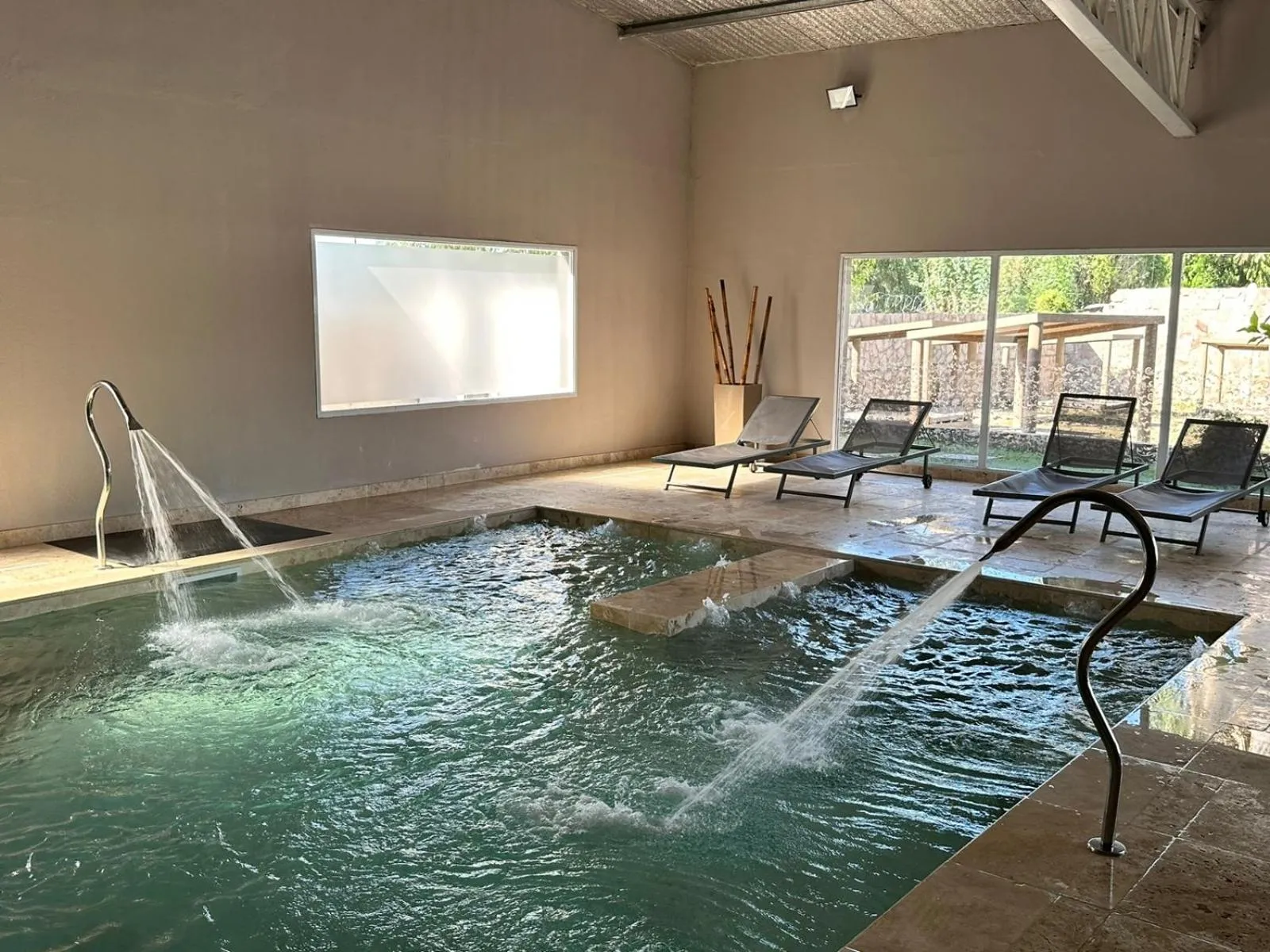 Howard Johnson Marinas & Resort