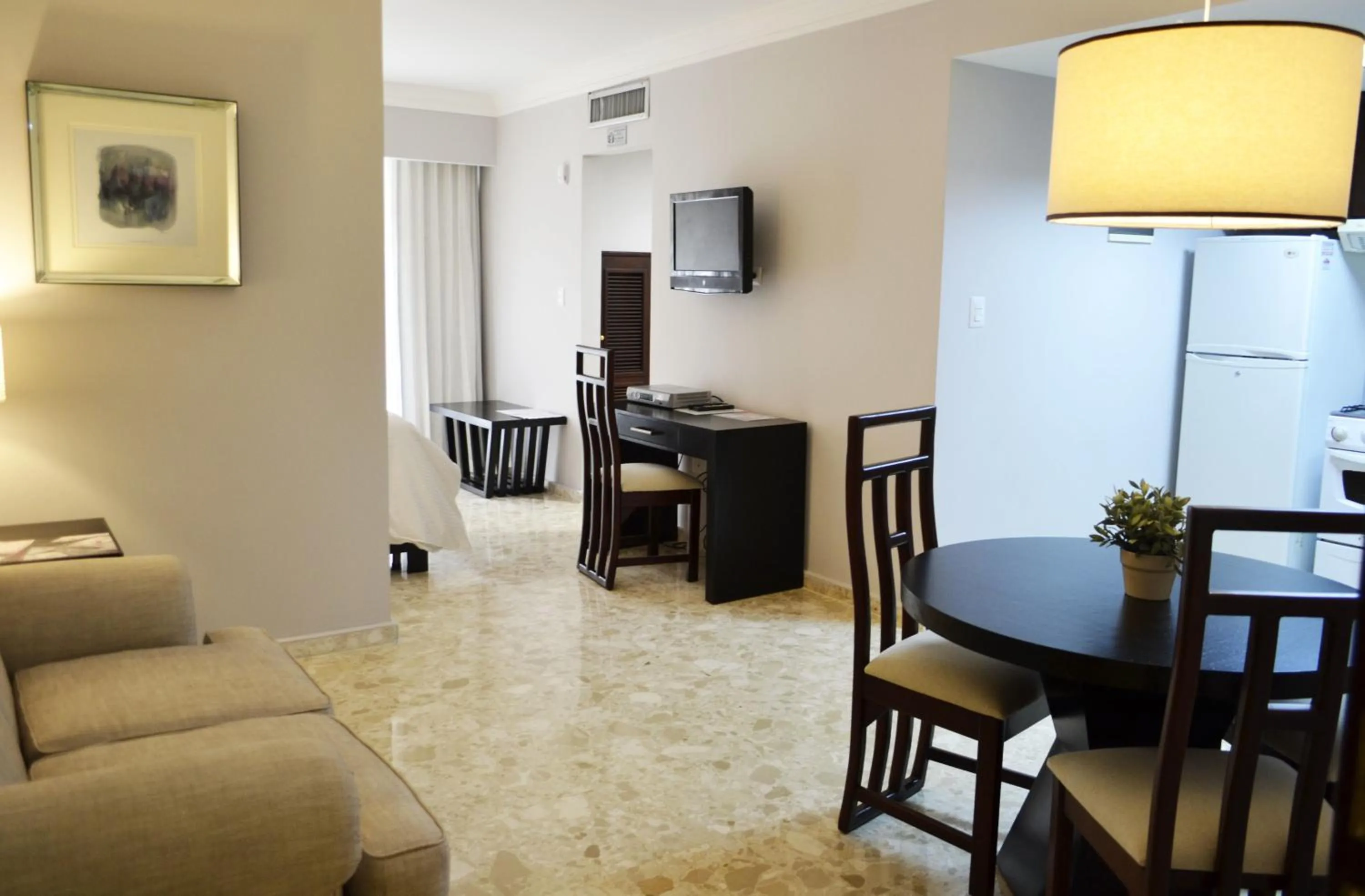 Living room in Plaza Florida Suites