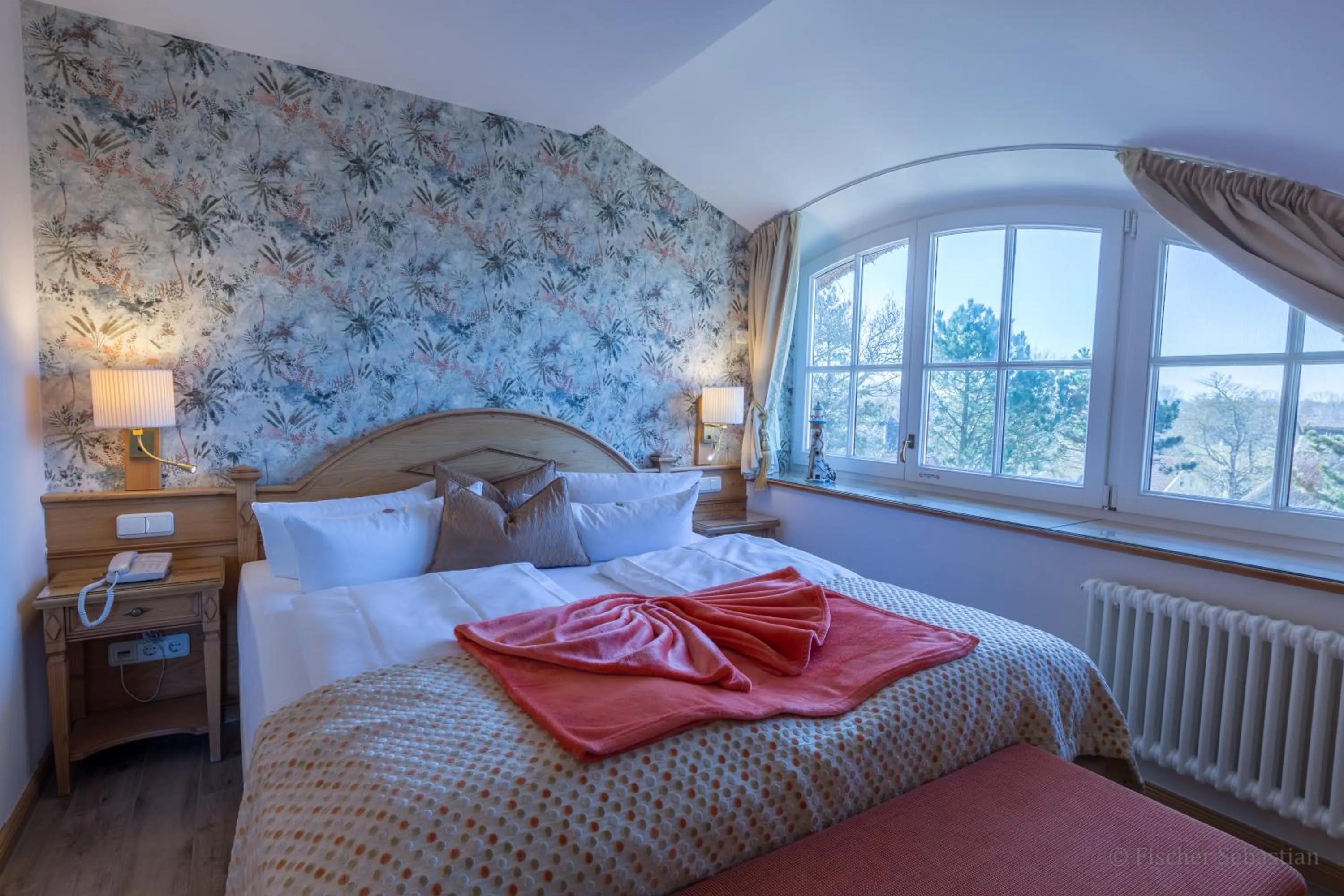 Bedroom, Bed in Romantik Hotel Namenlos