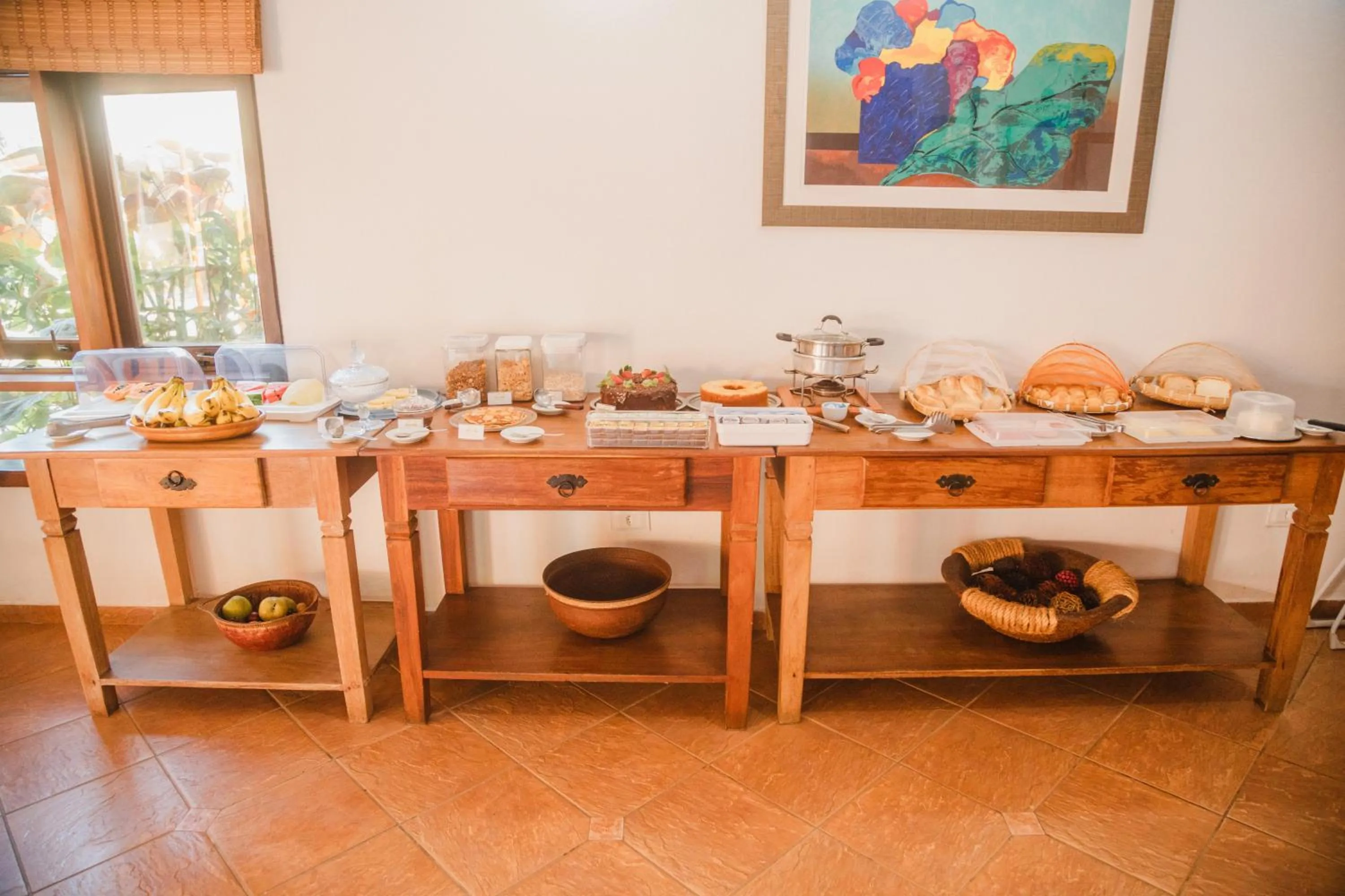 Buffet breakfast in Pousada Mata Atlantica Juquehy