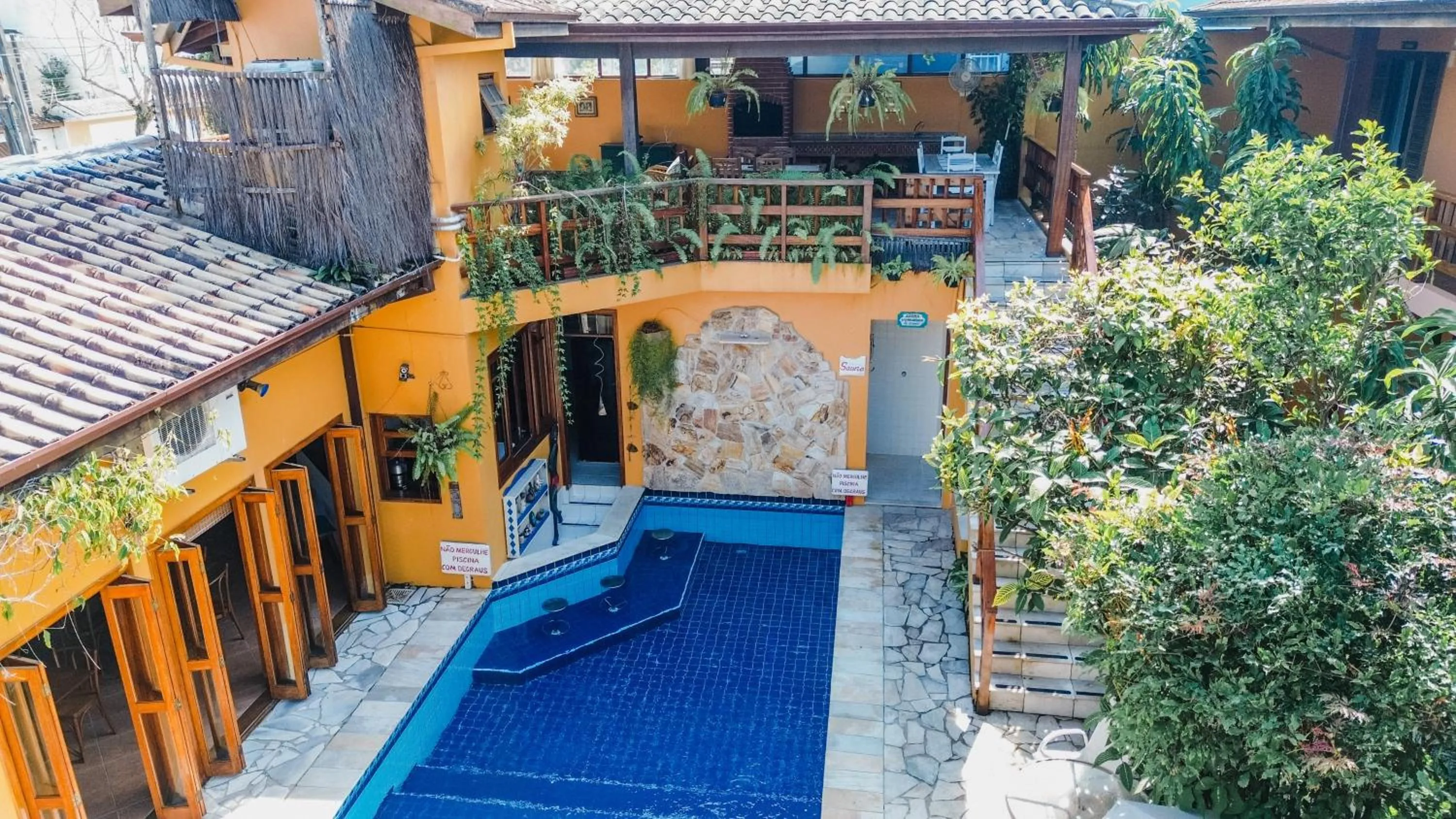 Swimming pool in Pousada Mata Atlantica Juquehy