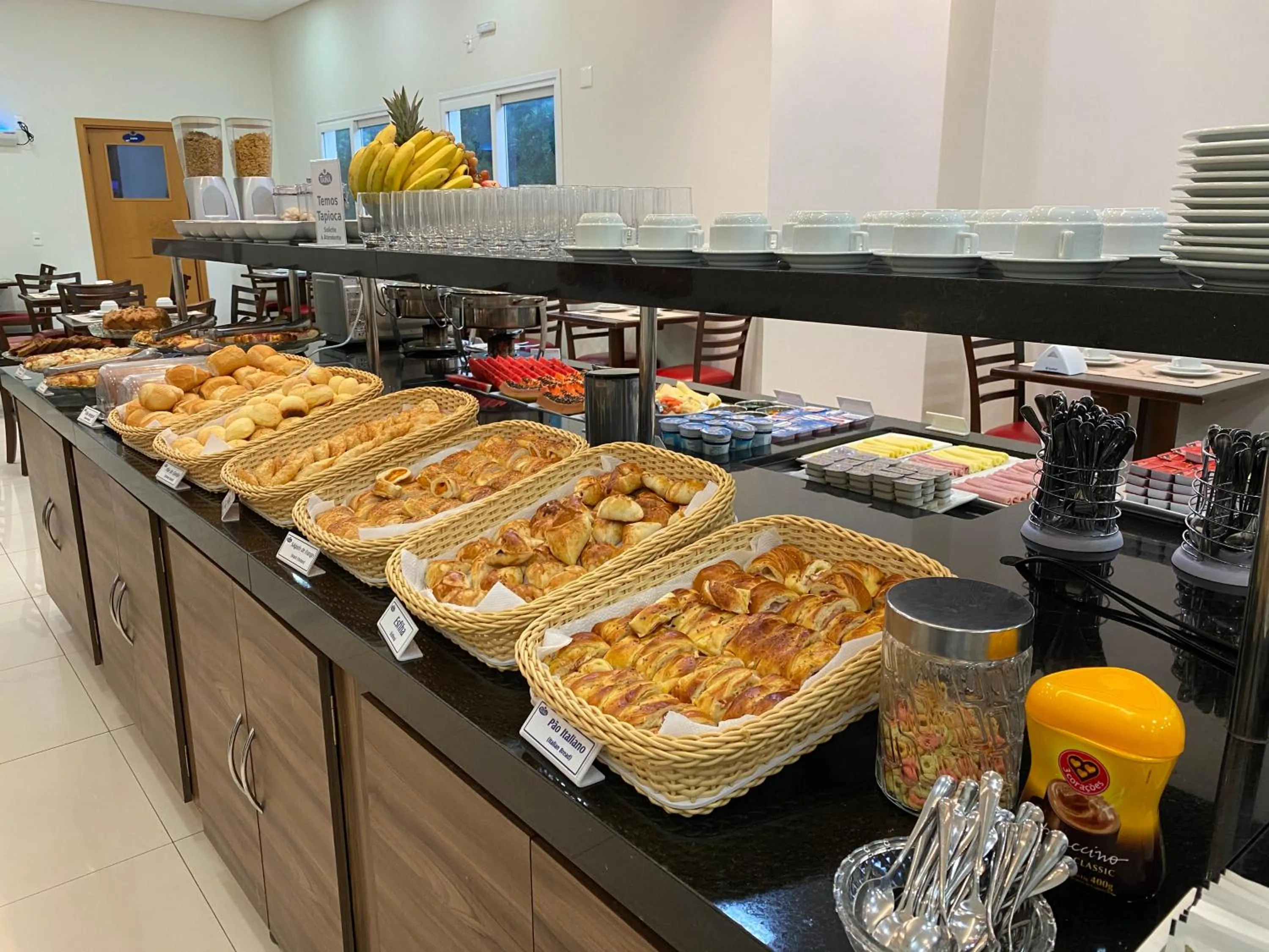 Food and drinks in Hotel Tainá - Aeroporto Cuiabá