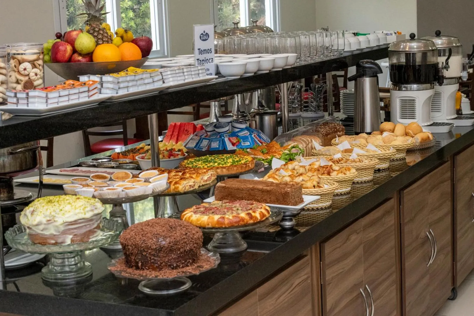 Buffet breakfast in Hotel Tainá - Aeroporto Cuiabá