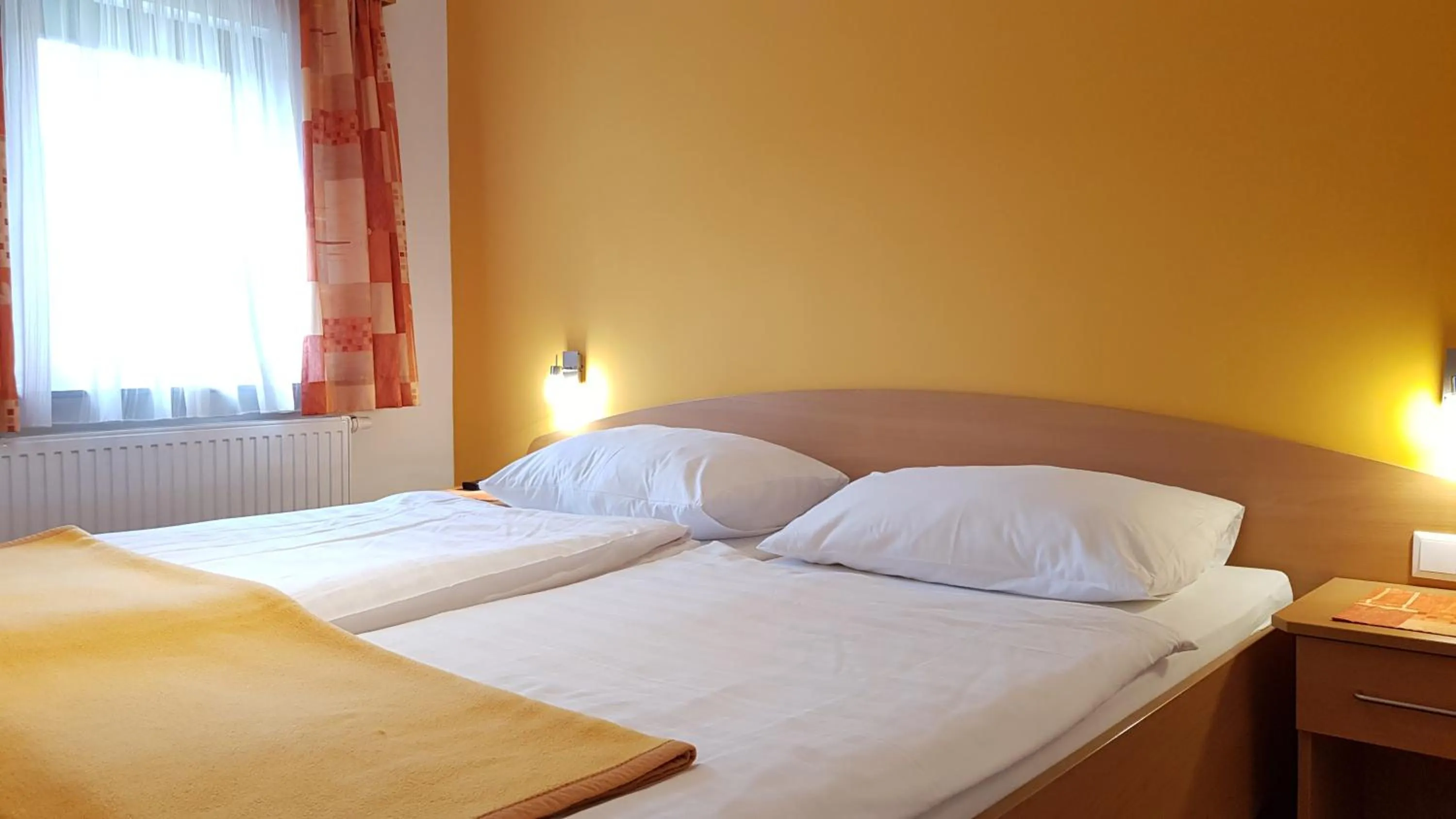 Bedroom, Bed in Roseggerhof