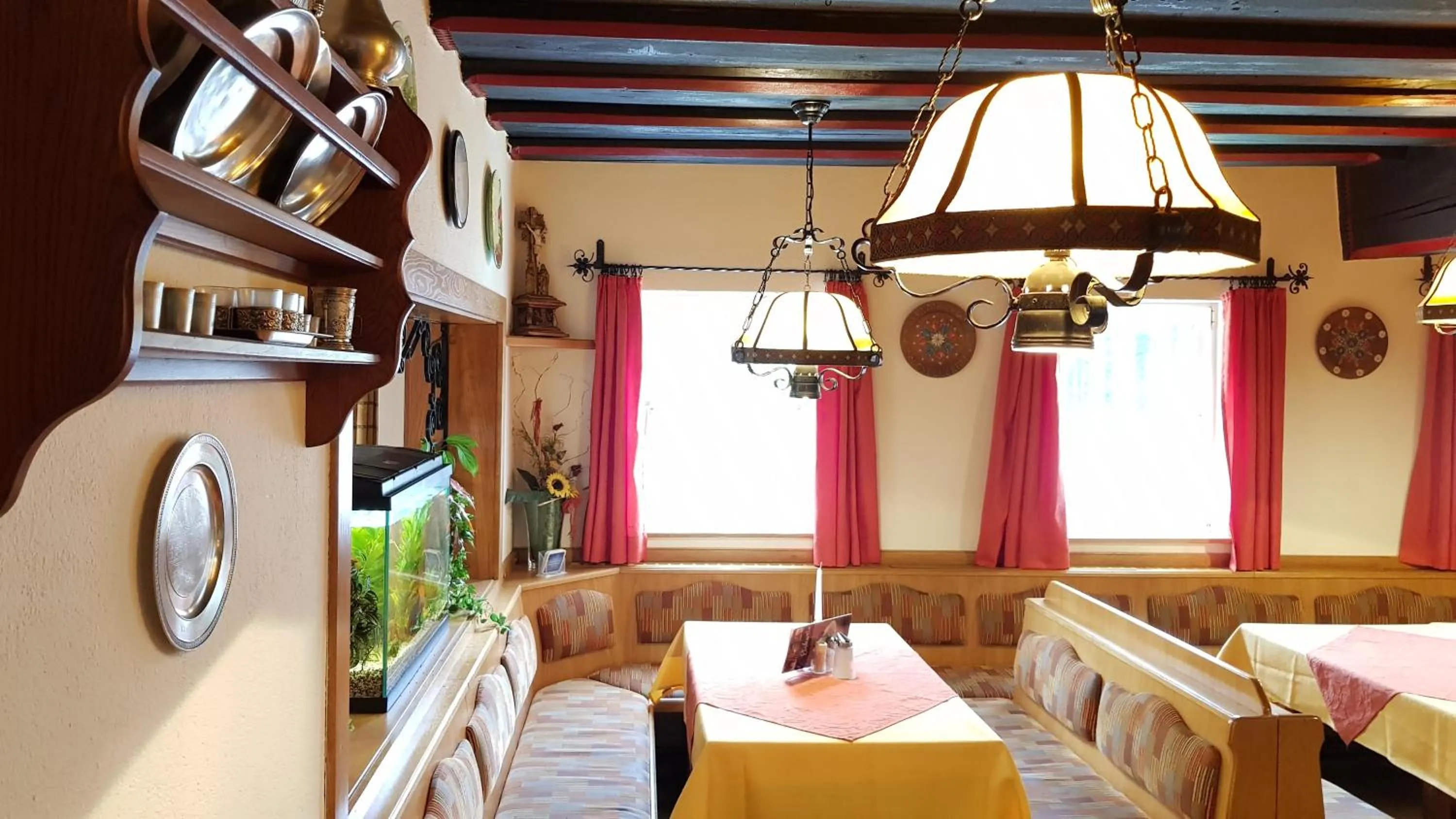 Restaurant/places to eat, Bed in Roseggerhof