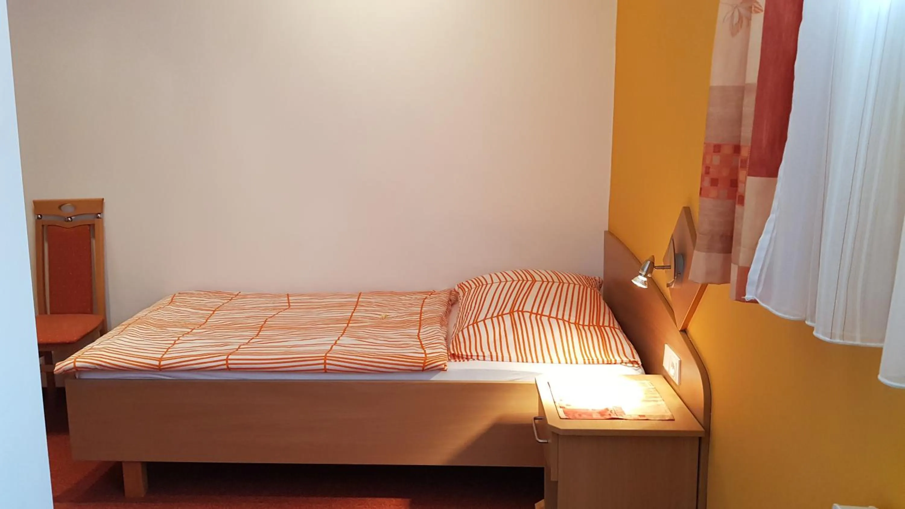 Bedroom, Bed in Roseggerhof