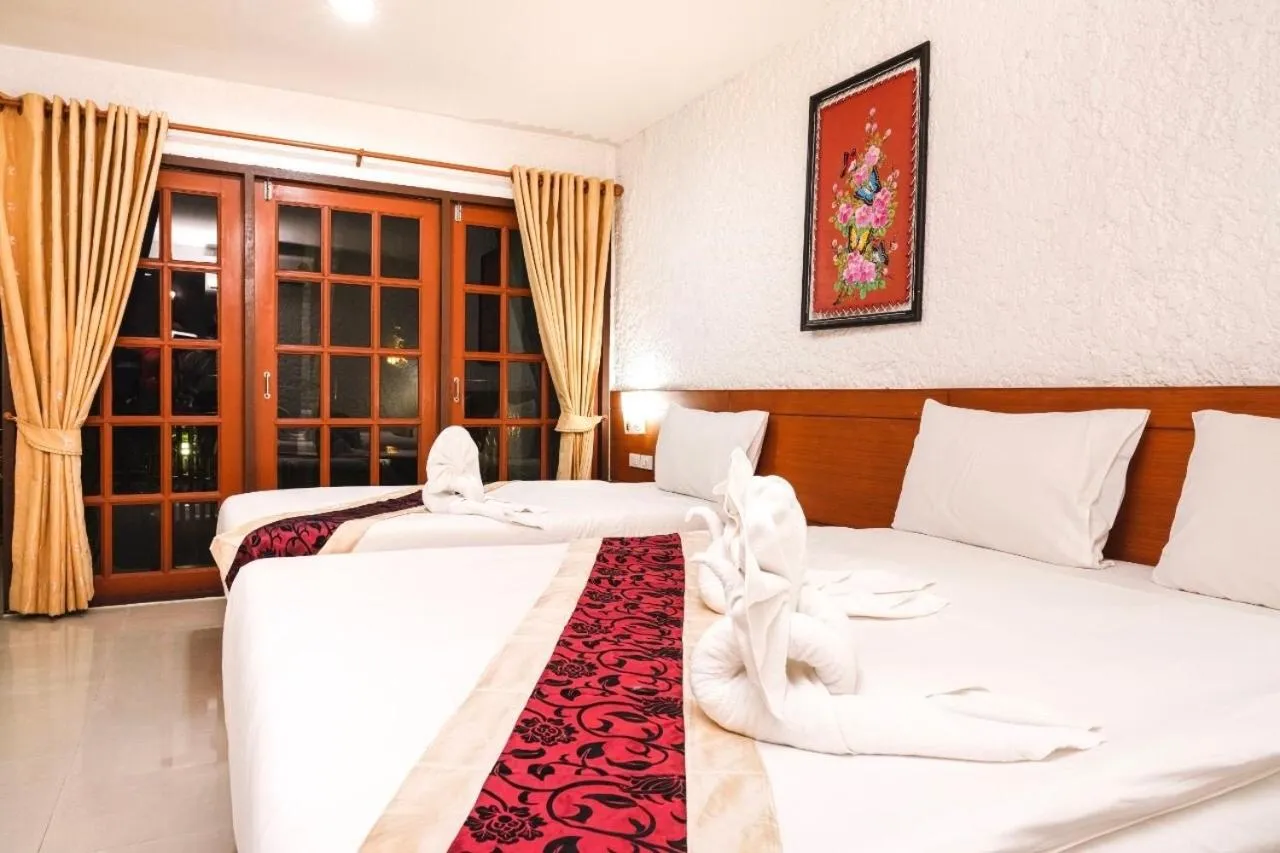 Bedroom, Bed in Neptuna Hotel