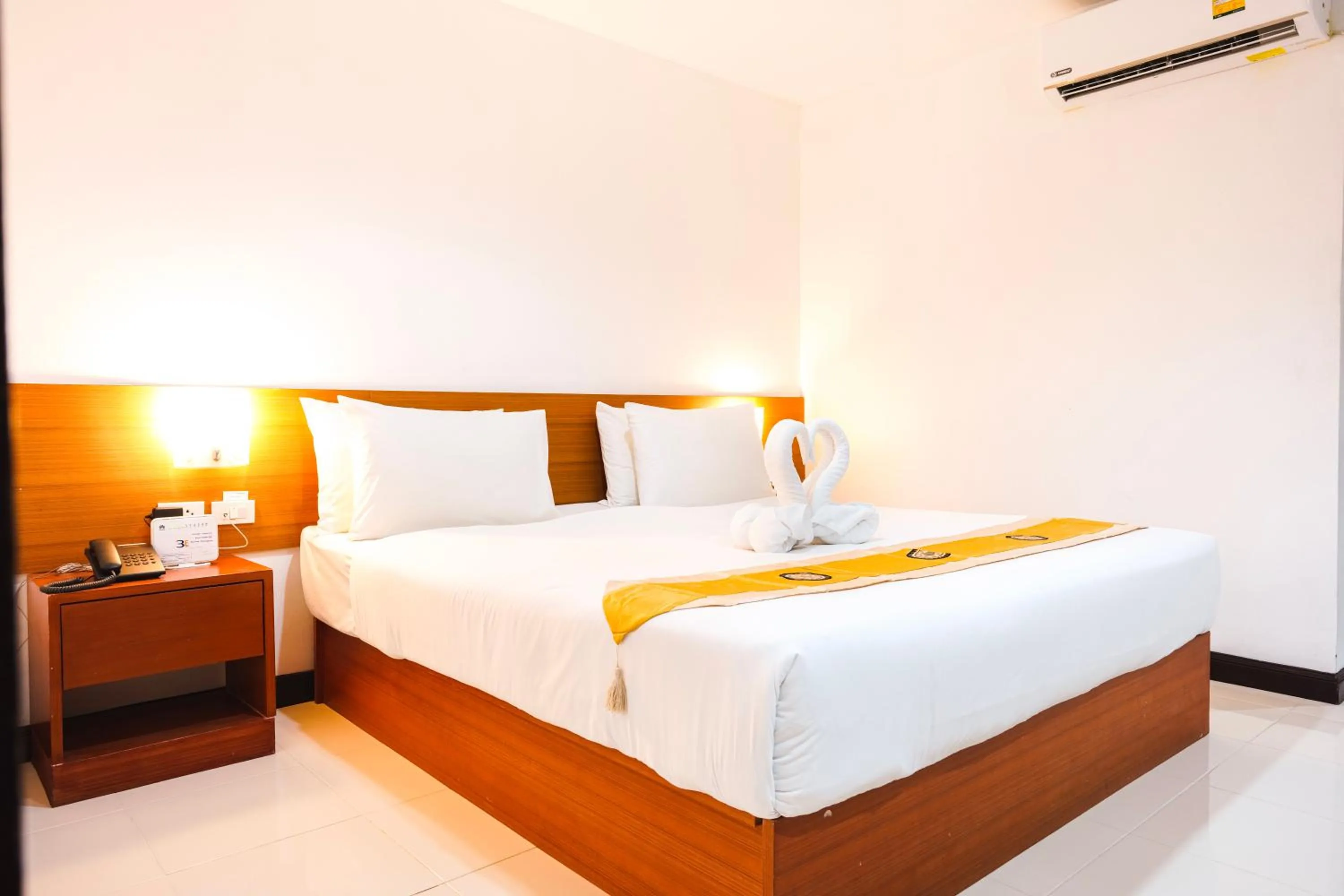 Bed in Neptuna Hotel