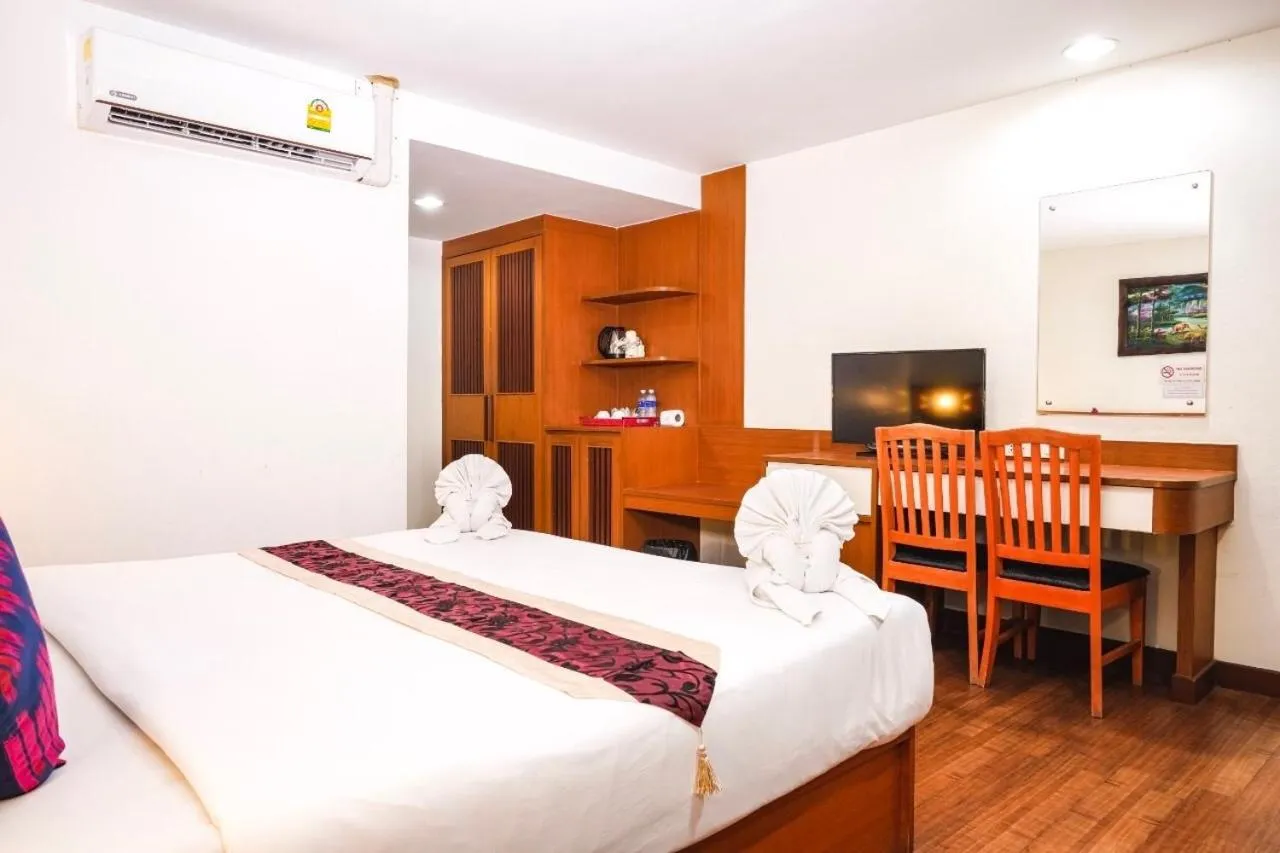 Bedroom, Bed in Neptuna Hotel