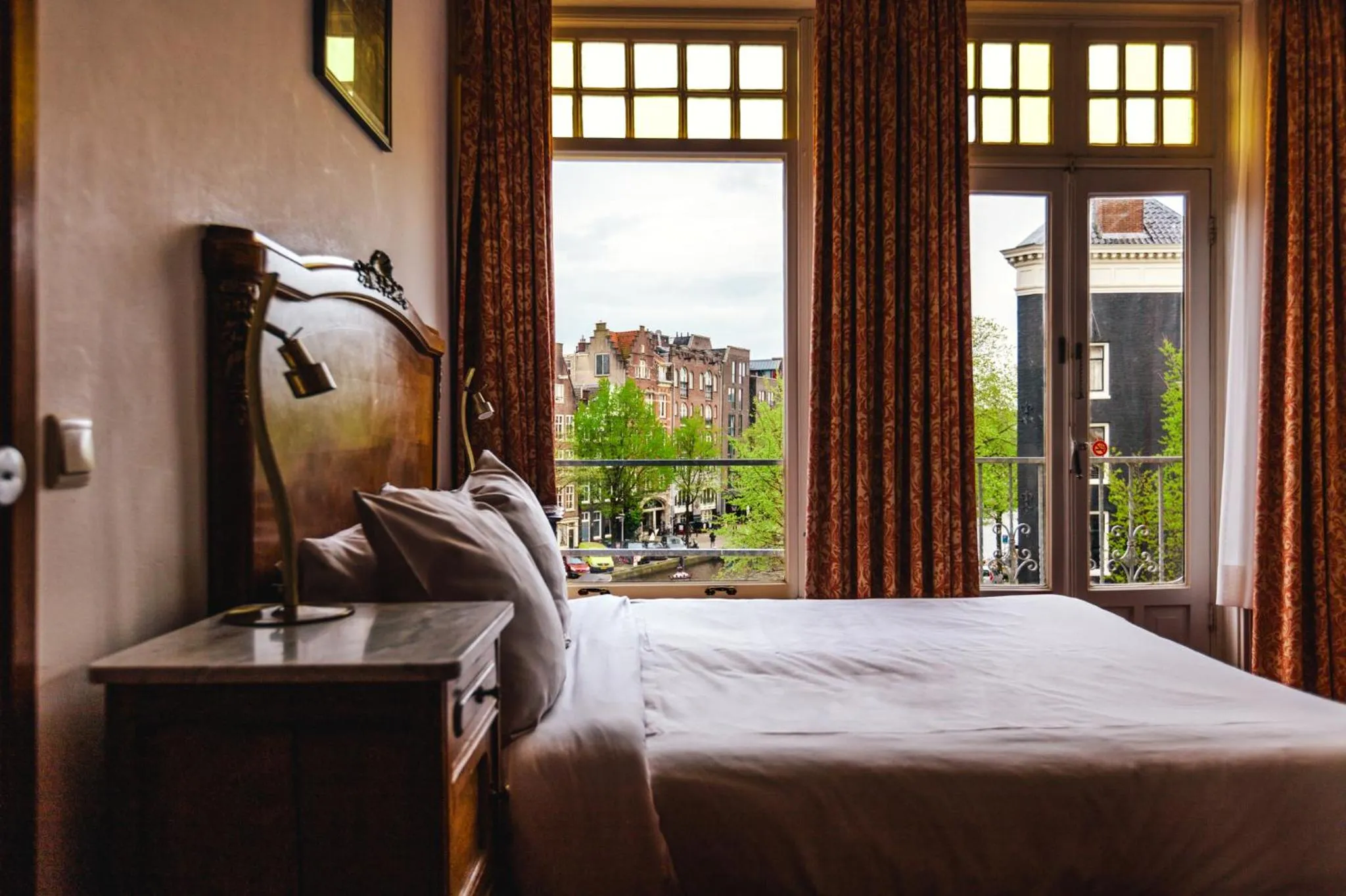 Bed in Amsterdam Wiechmann Hotel
