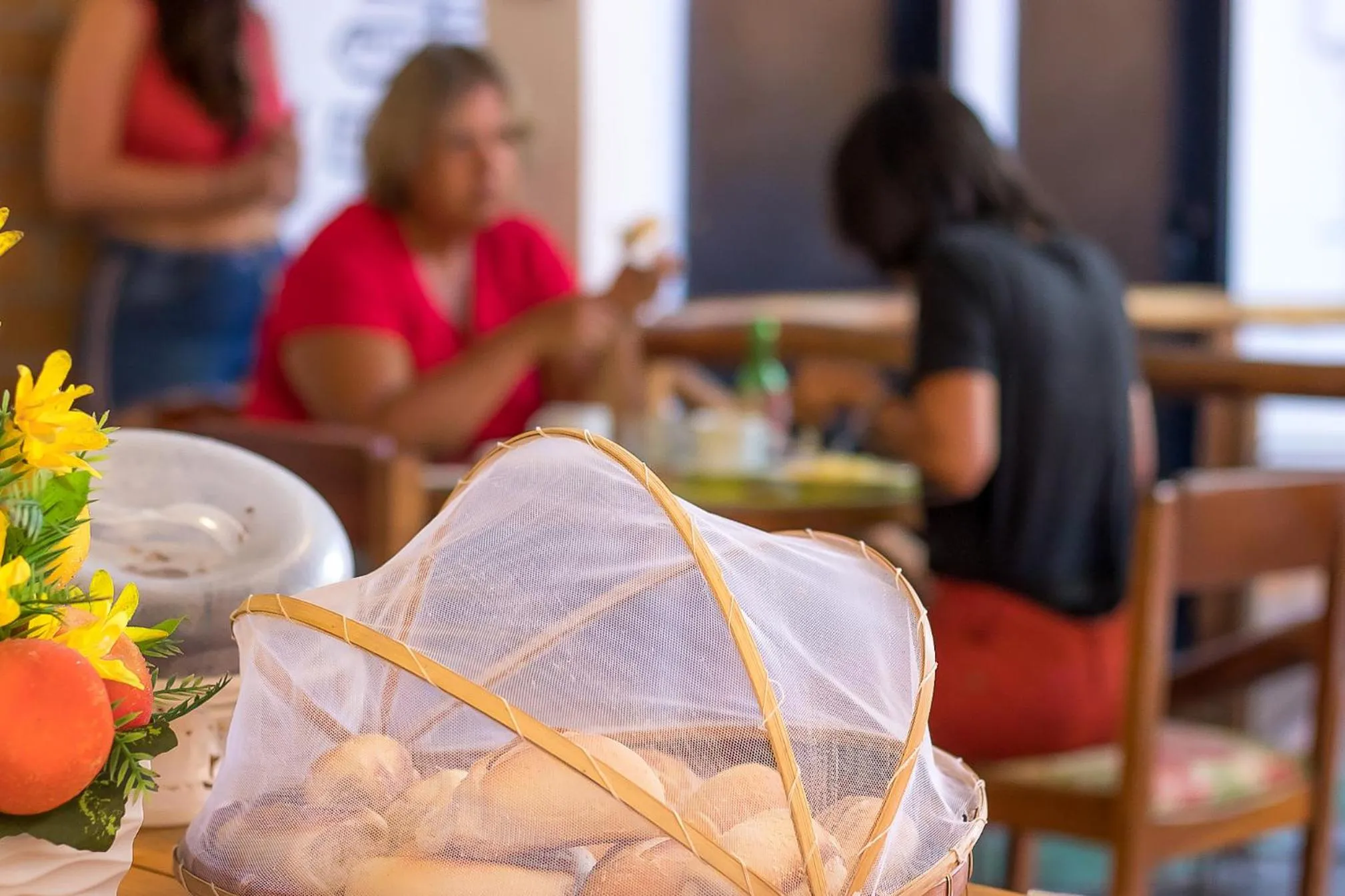 Breakfast in Vila Aju - Pousada Temática