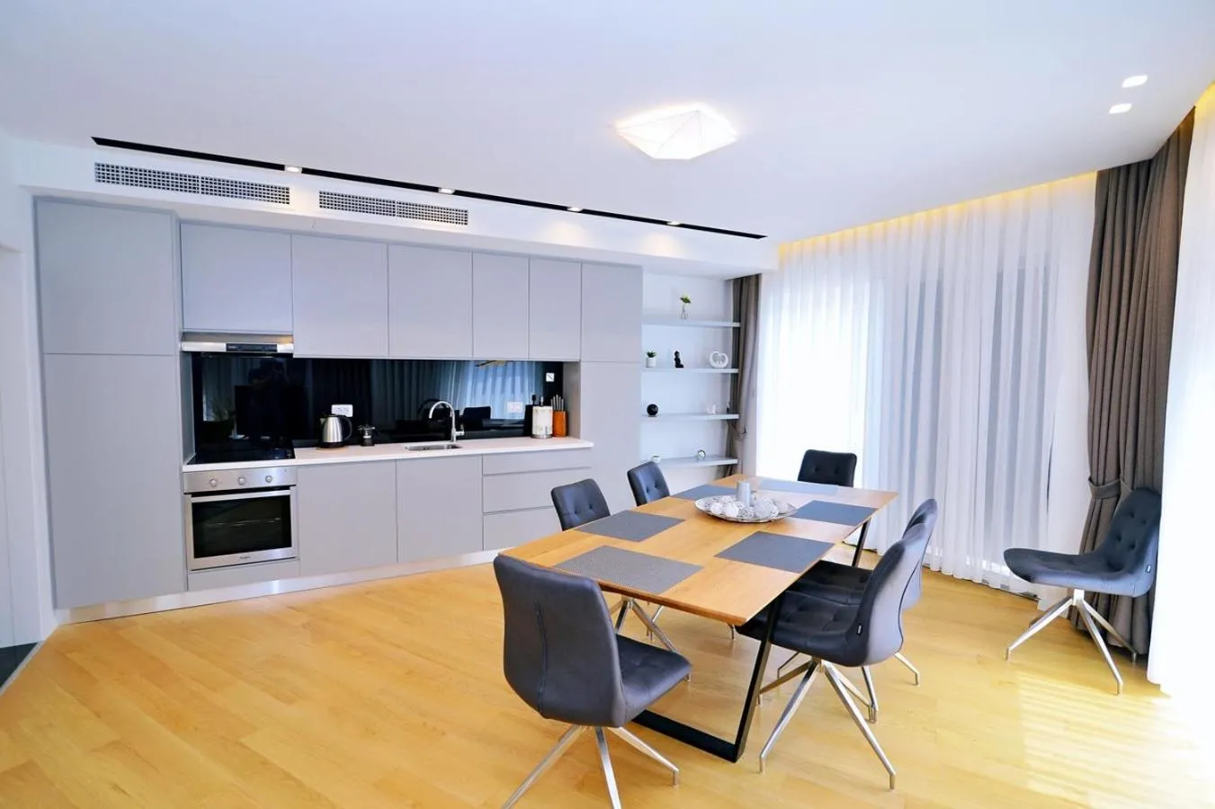 Kitchen or kitchenette in Apartments in Villa Ziza, rooftop swimming pool