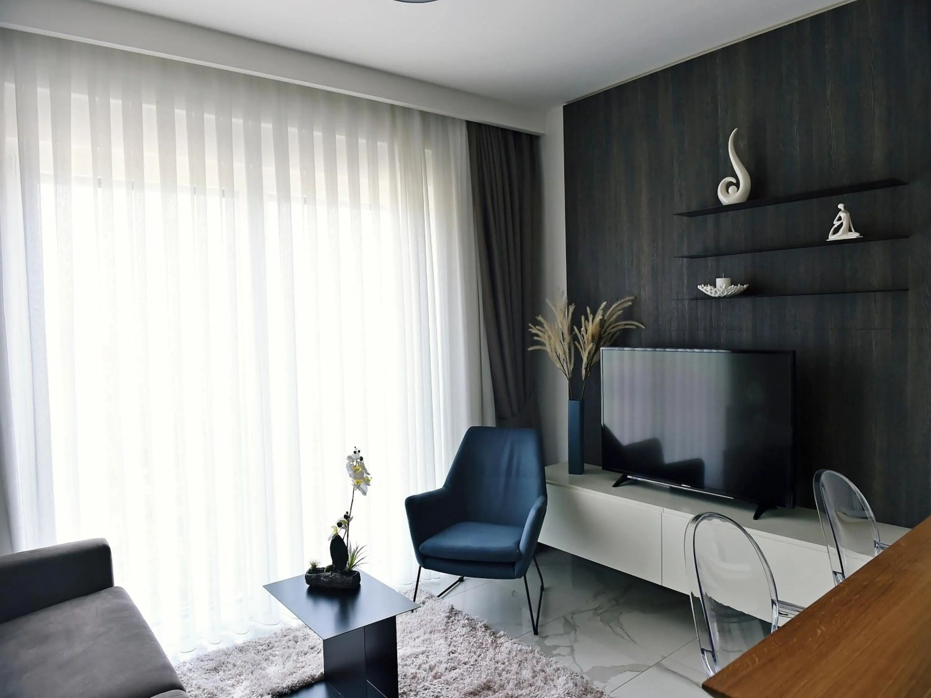 TV and multimedia in Apartments in Villa Ziza, rooftop swimming pool