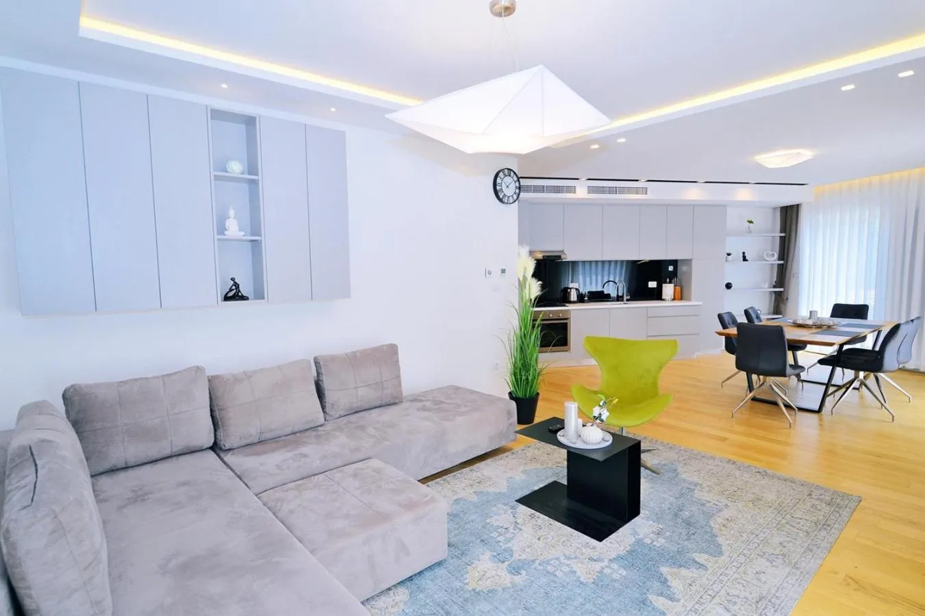 TV and multimedia in Apartments in Villa Ziza, rooftop swimming pool