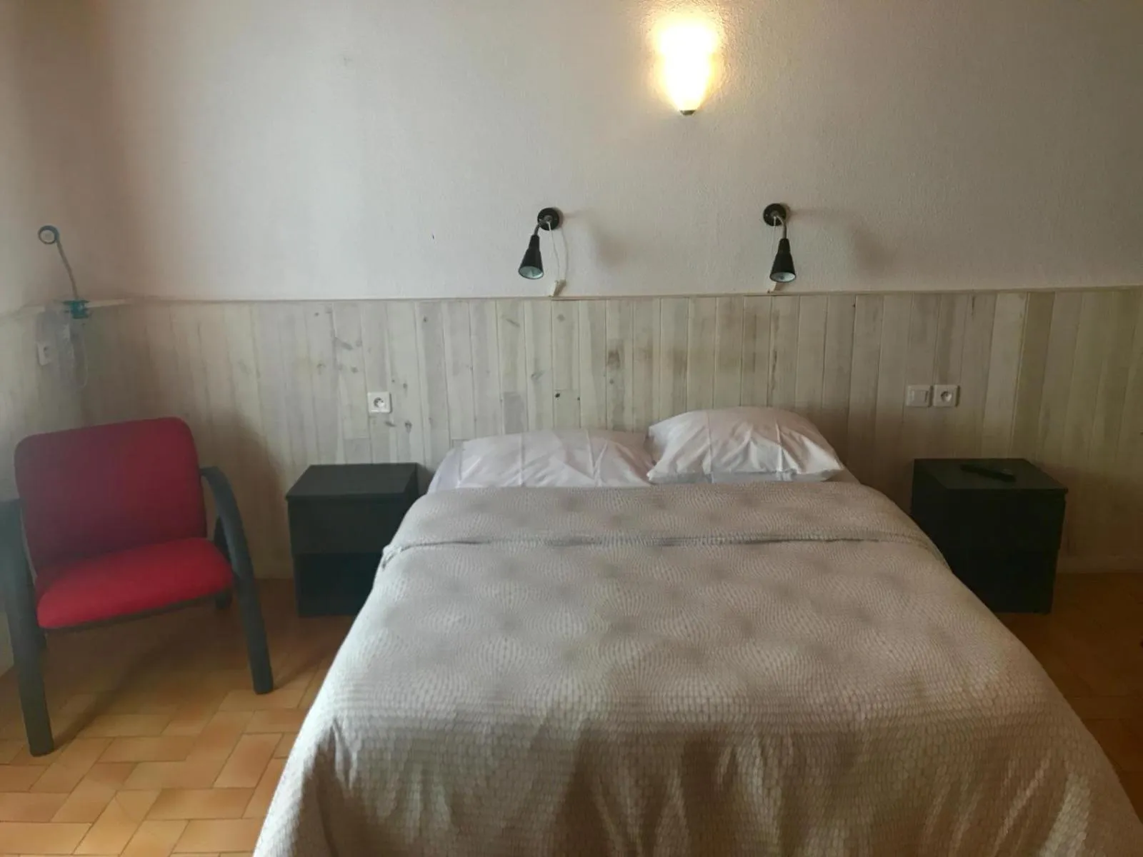 Bed in AUBERGE SAINT MICHEL