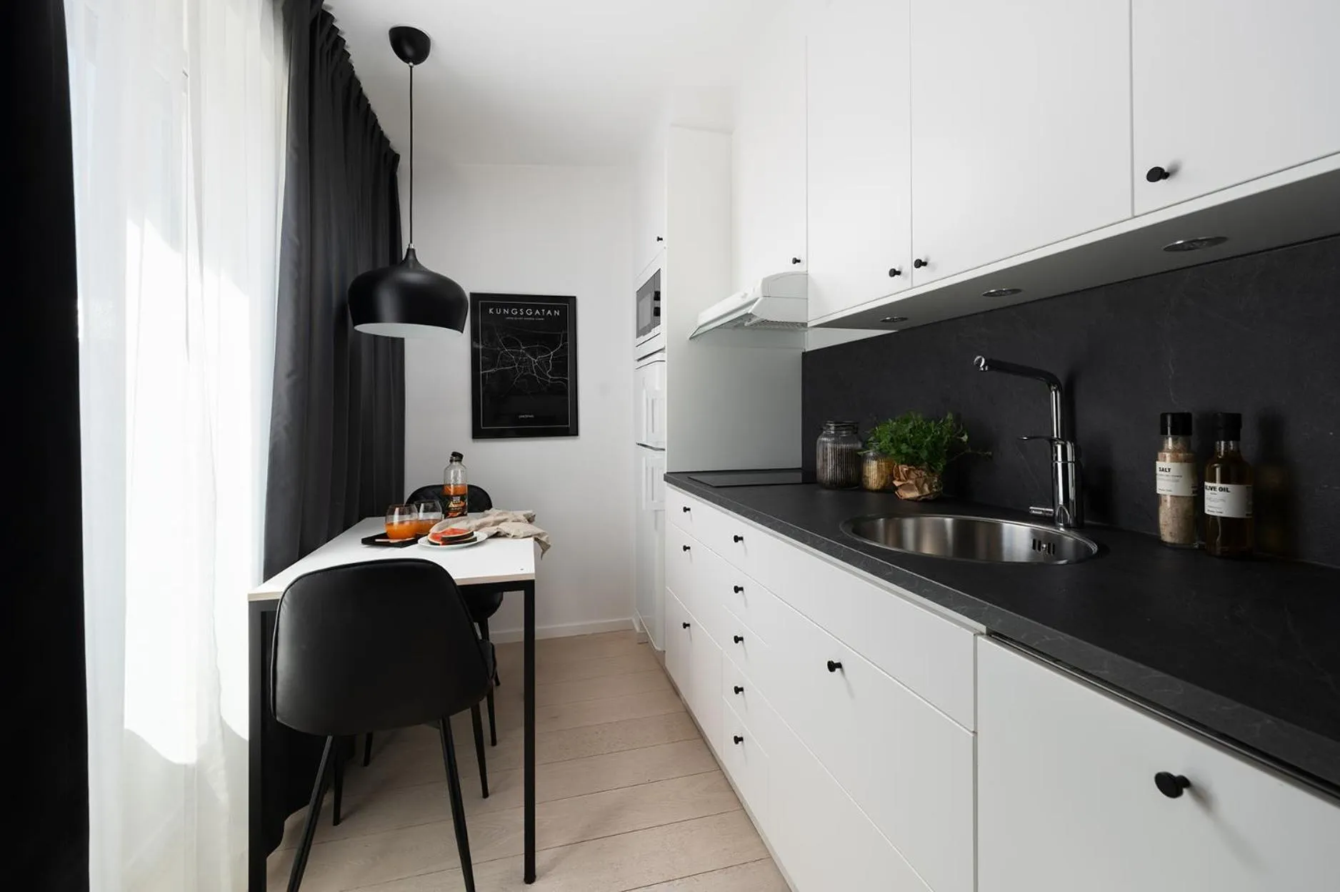 Kitchen or kitchenette in Sky Hotel City Apartments