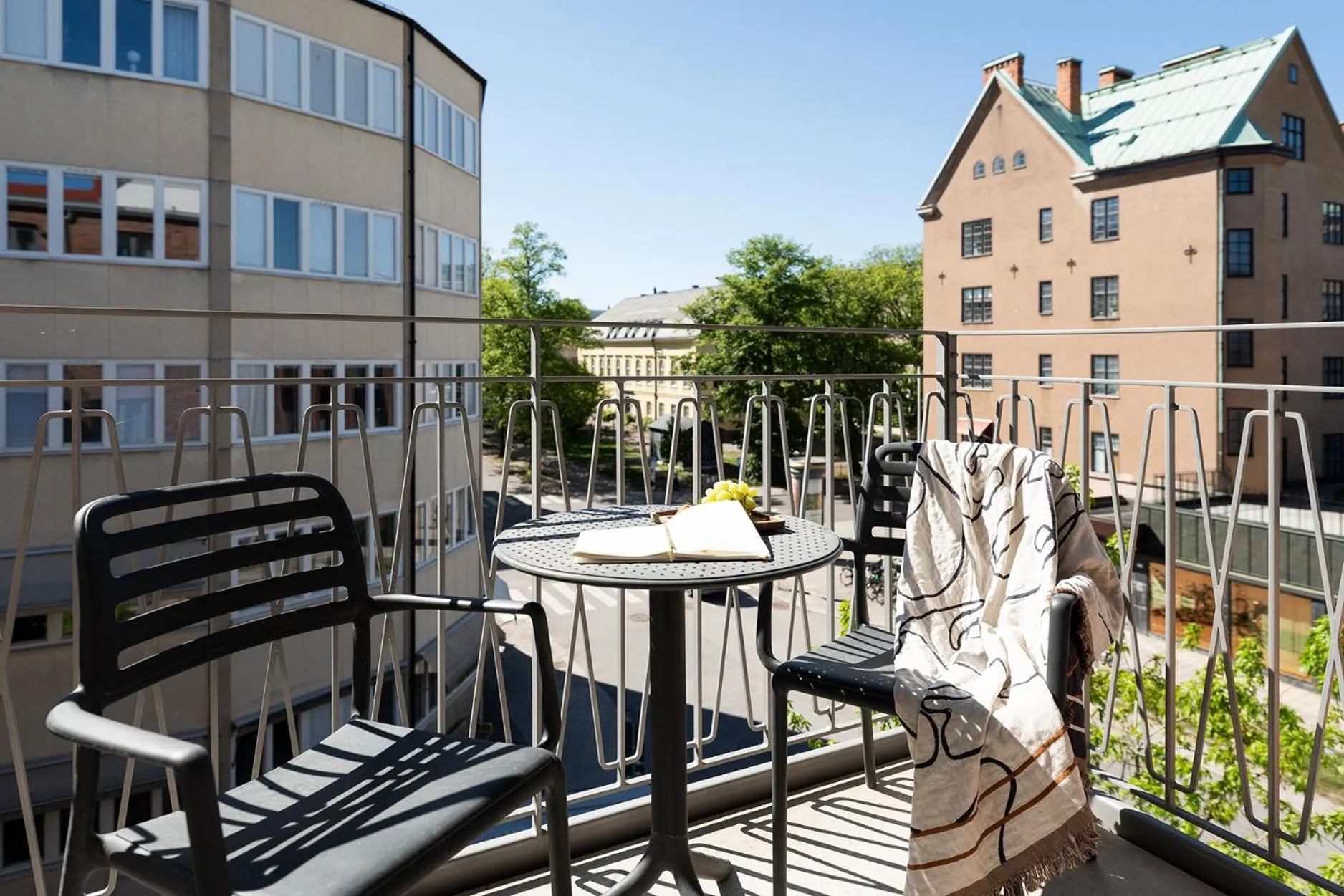 Patio in Sky Hotel City Apartments