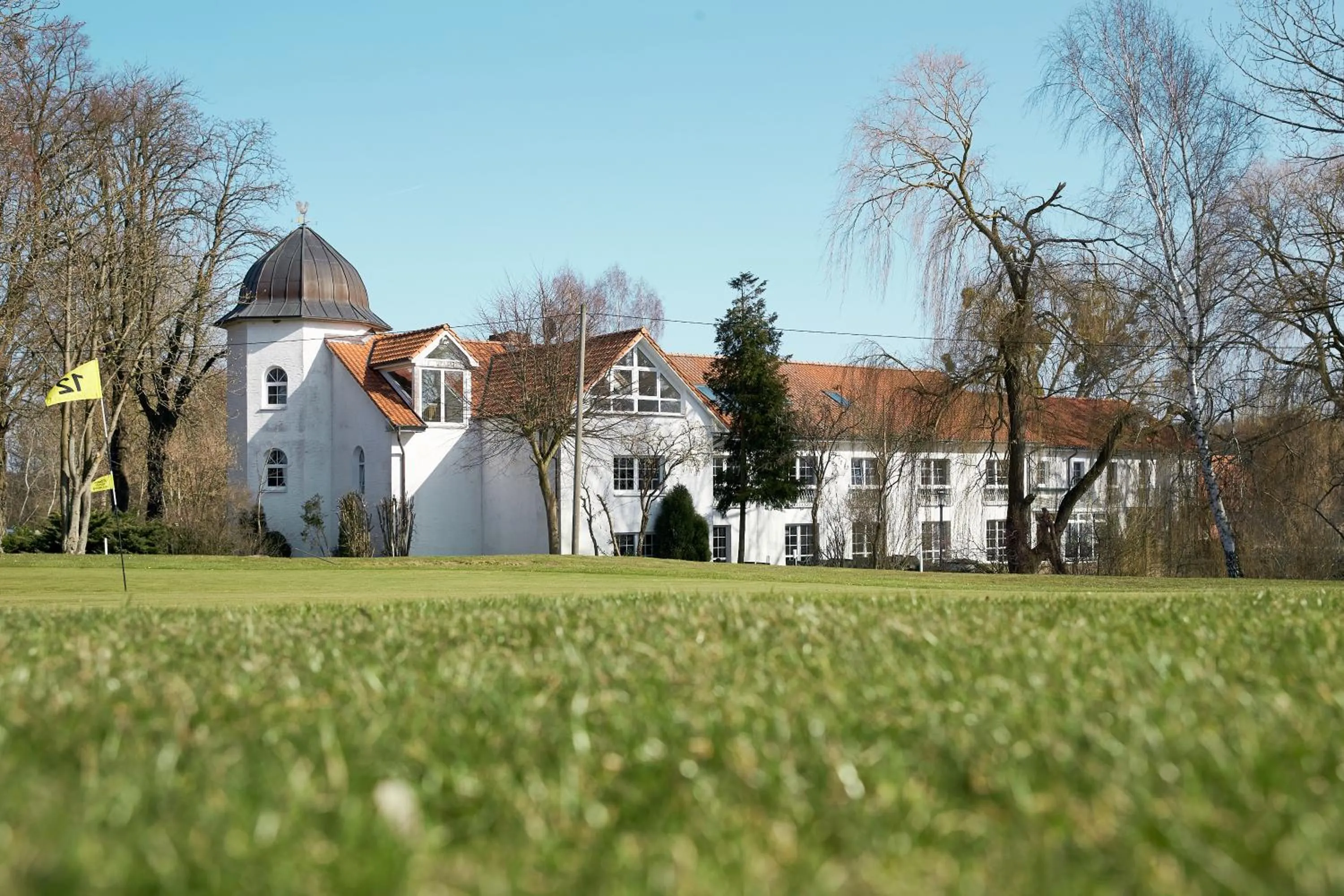 Facade/entrance in Van der Valk Golfhotel Serrahn - Adult Only