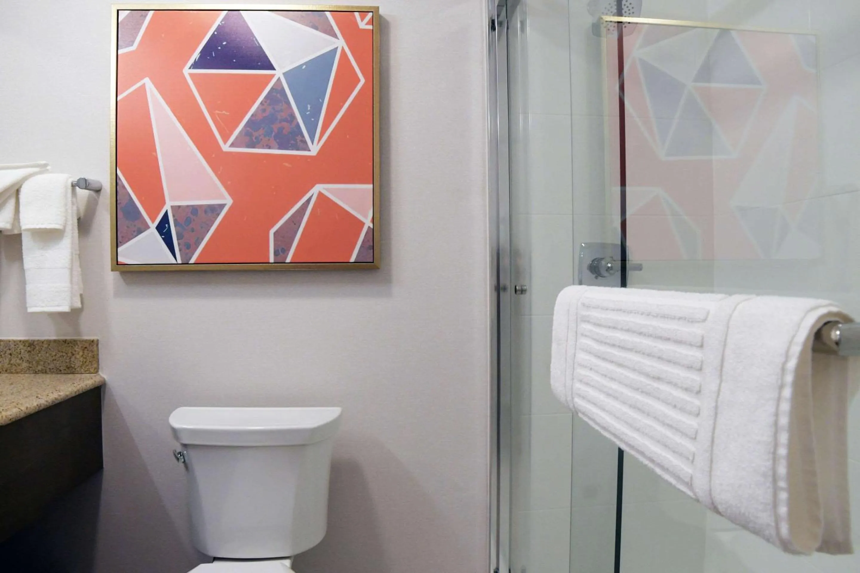 Bathroom in Comfort Inn & Suites NW Milwaukee