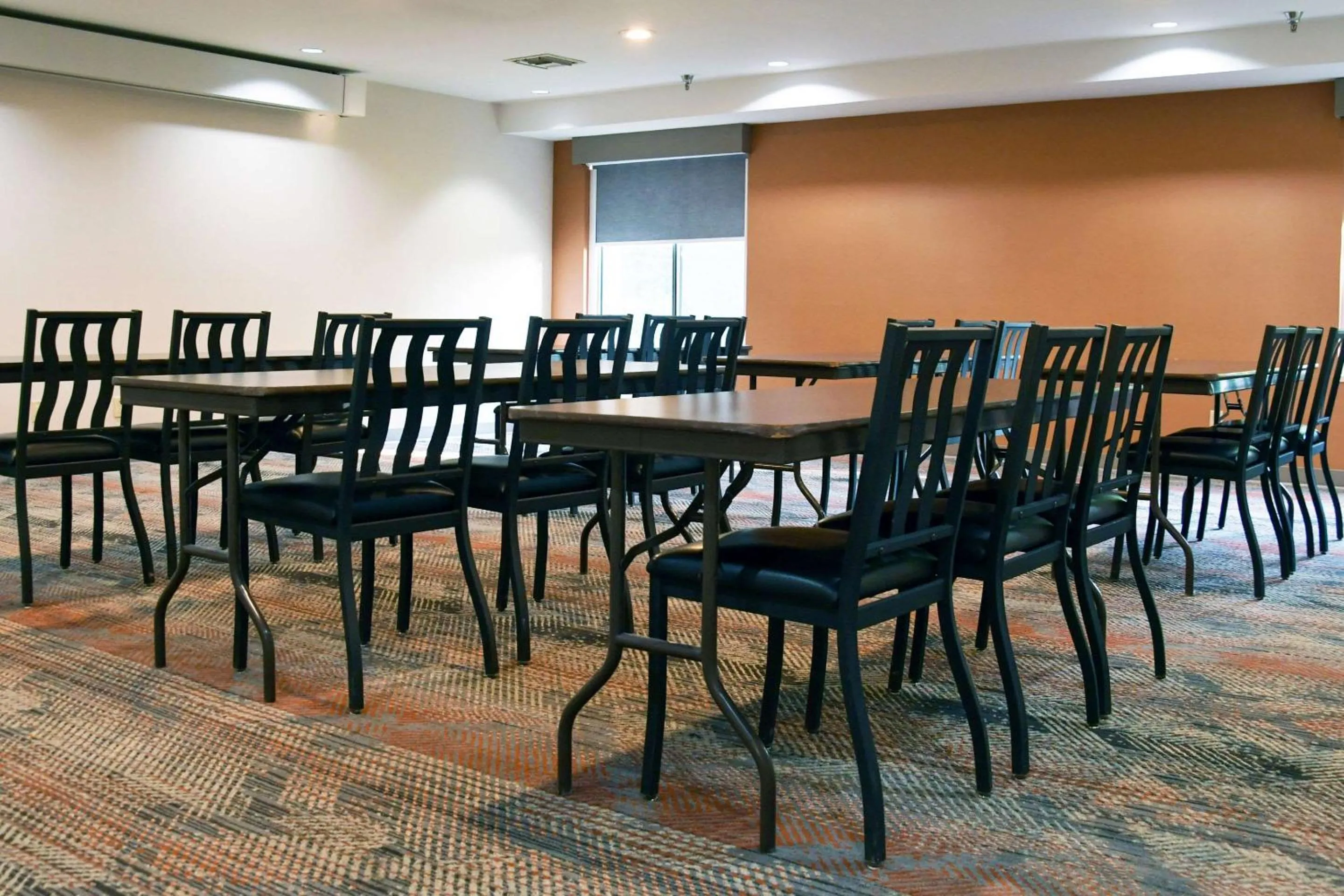 Meeting/conference room in Comfort Inn & Suites NW Milwaukee