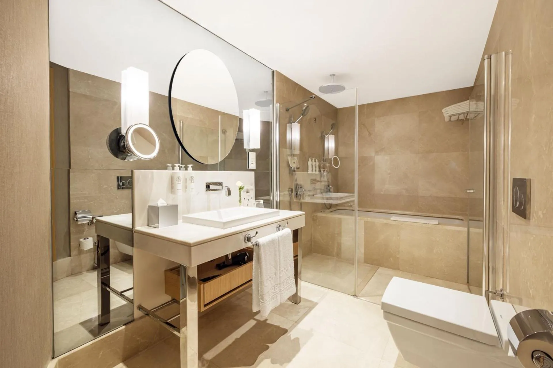 Shower in CVK Park Bosphorus Hotel Istanbul