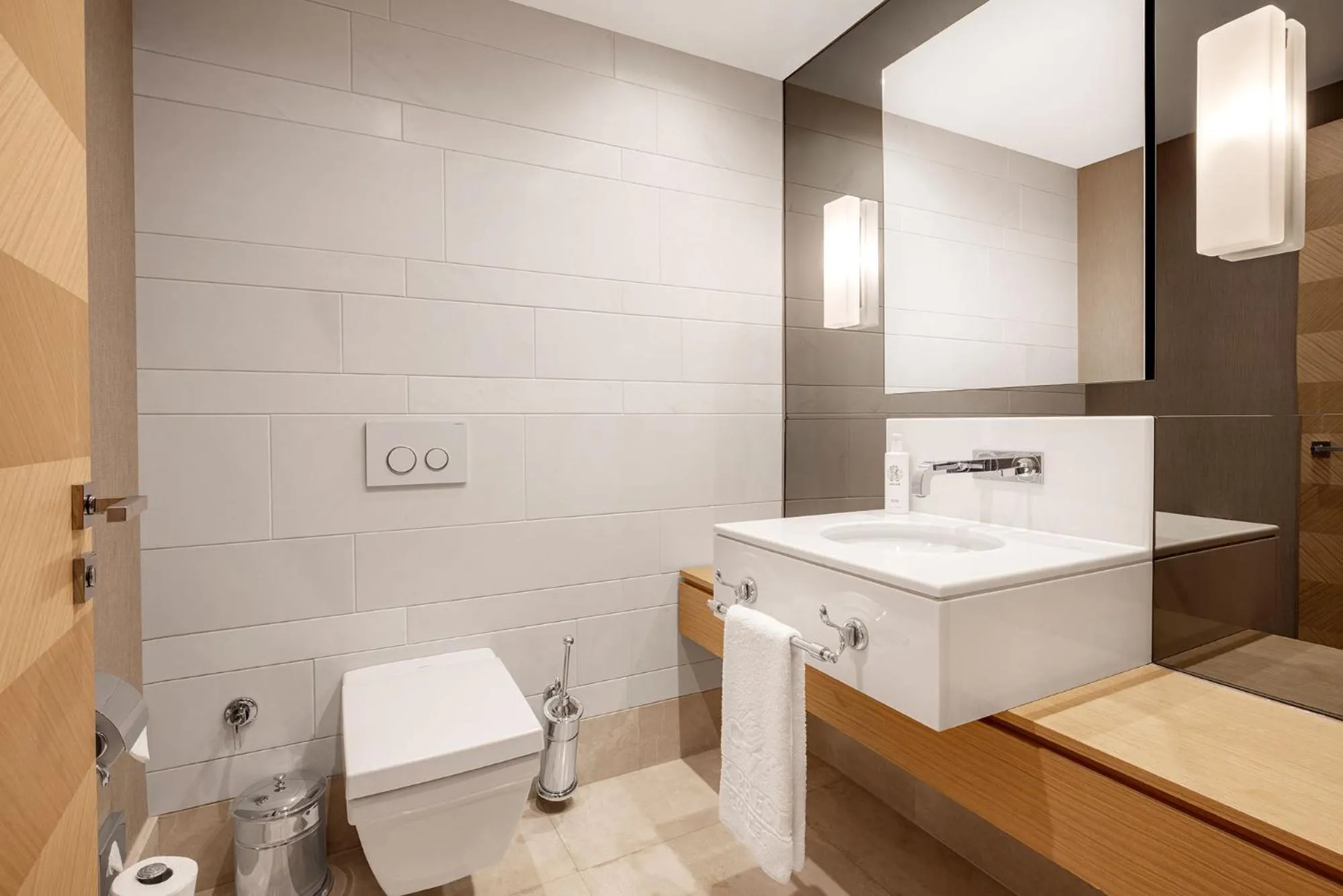 Toilet in CVK Park Bosphorus Hotel Istanbul