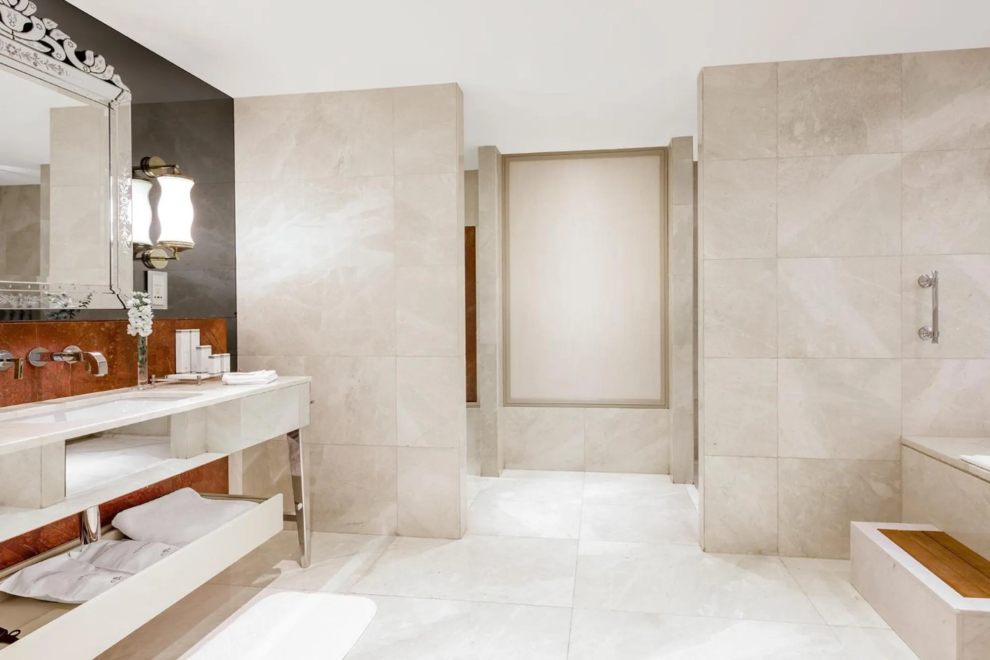 Shower in CVK Park Bosphorus Hotel Istanbul