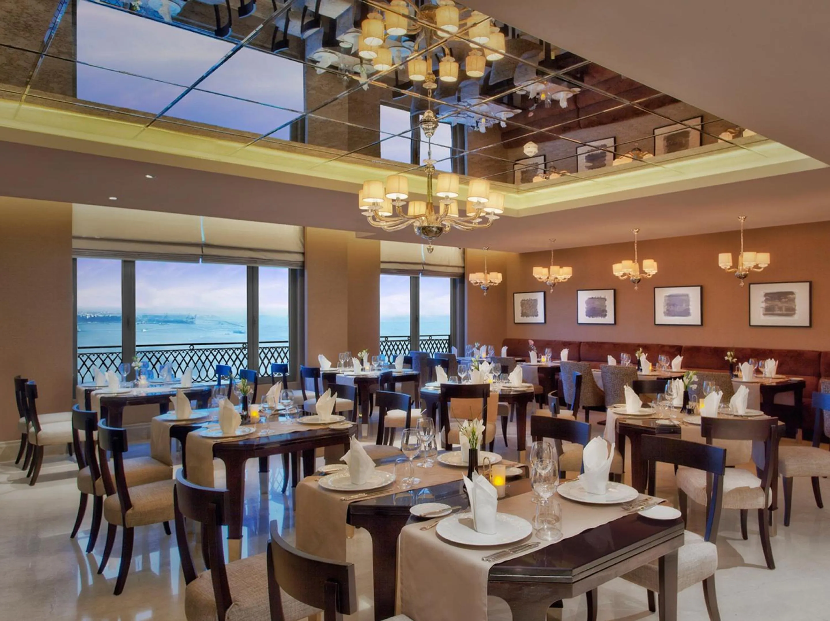 Restaurant/places to eat in CVK Park Bosphorus Hotel Istanbul