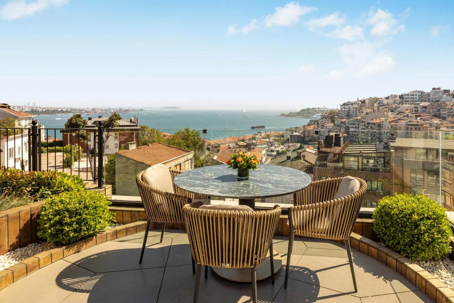 Balcony/Terrace in CVK Park Bosphorus Hotel Istanbul