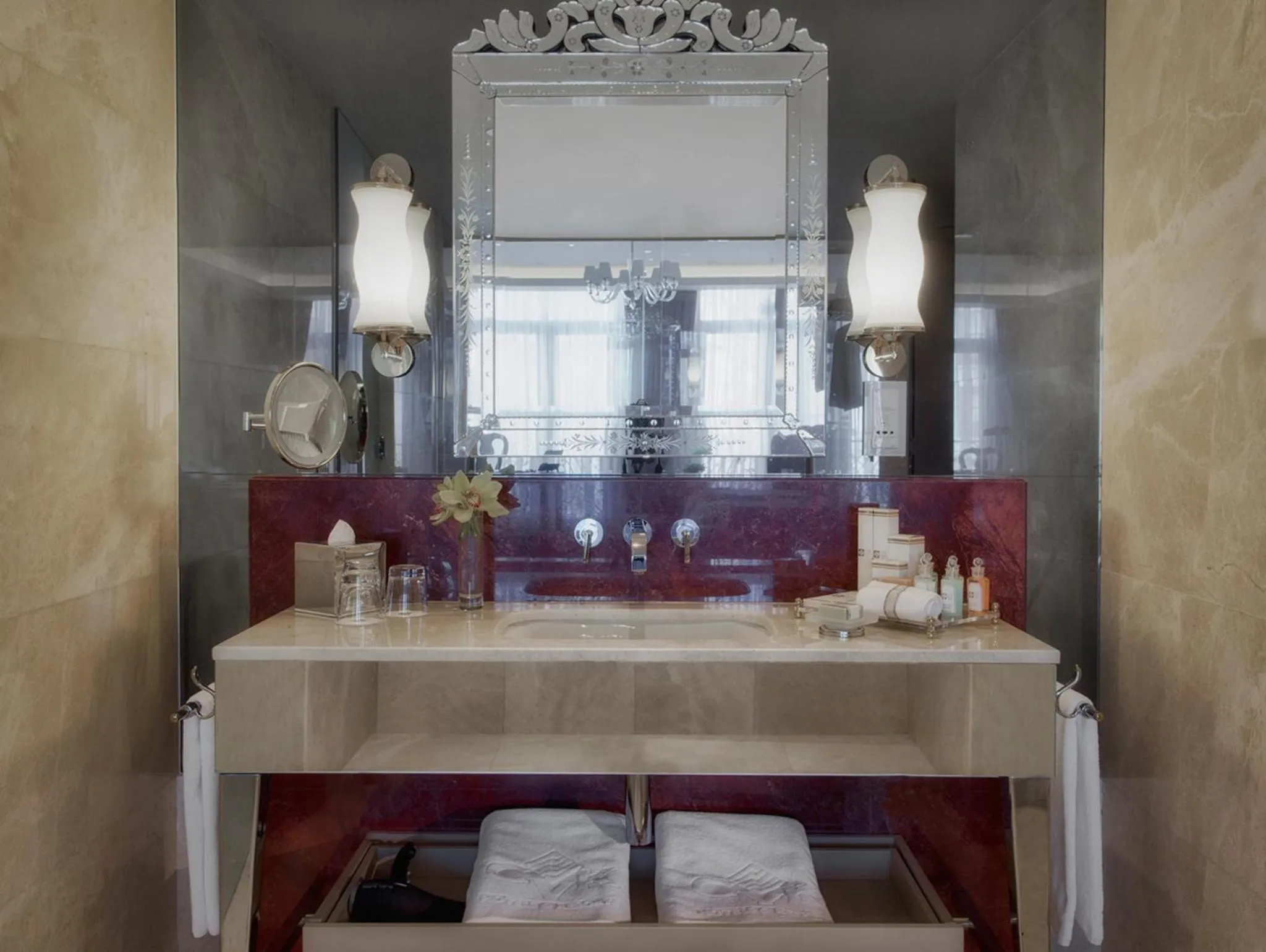 Shower in CVK Park Bosphorus Hotel Istanbul