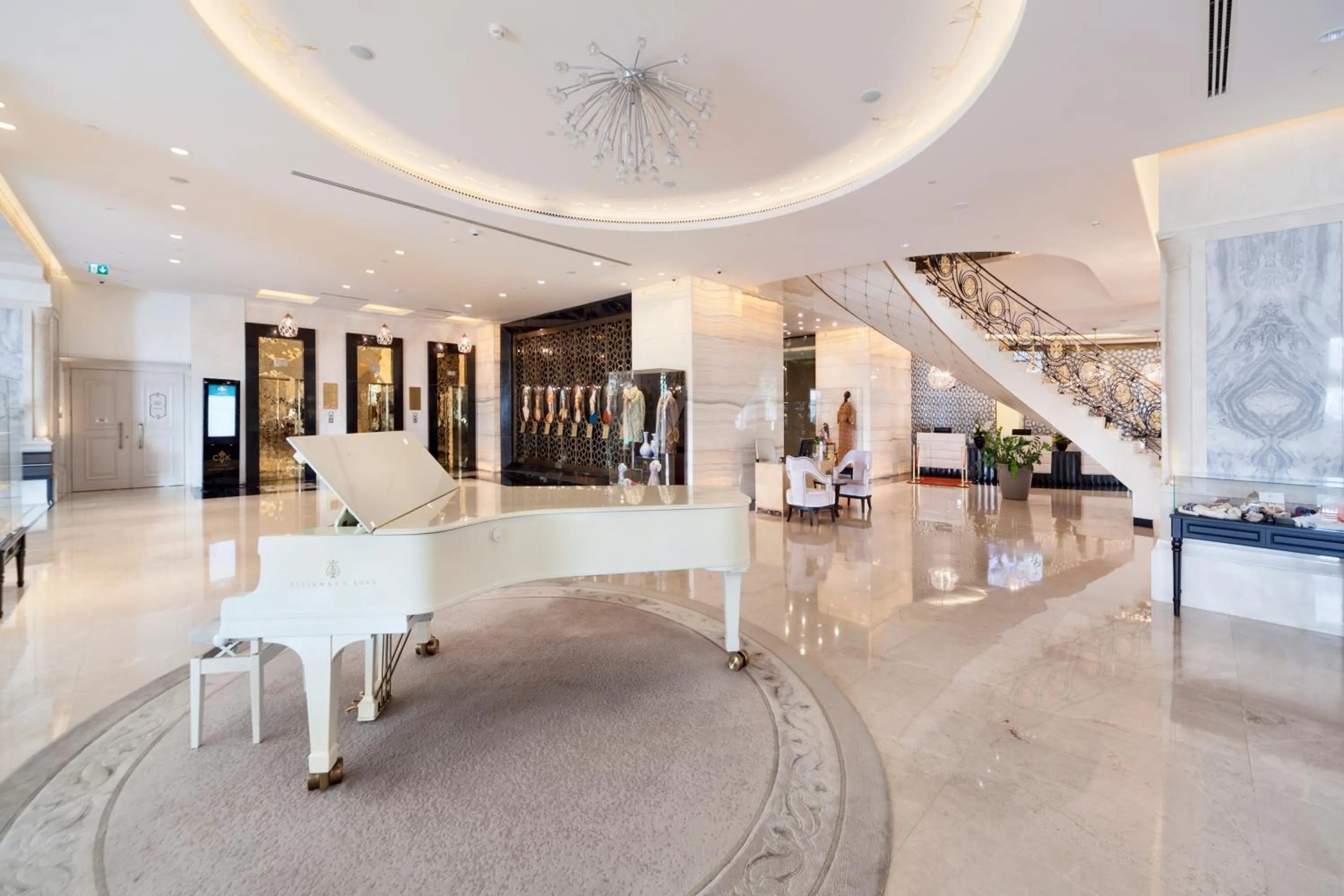 Lobby or reception in CVK Park Bosphorus Hotel Istanbul