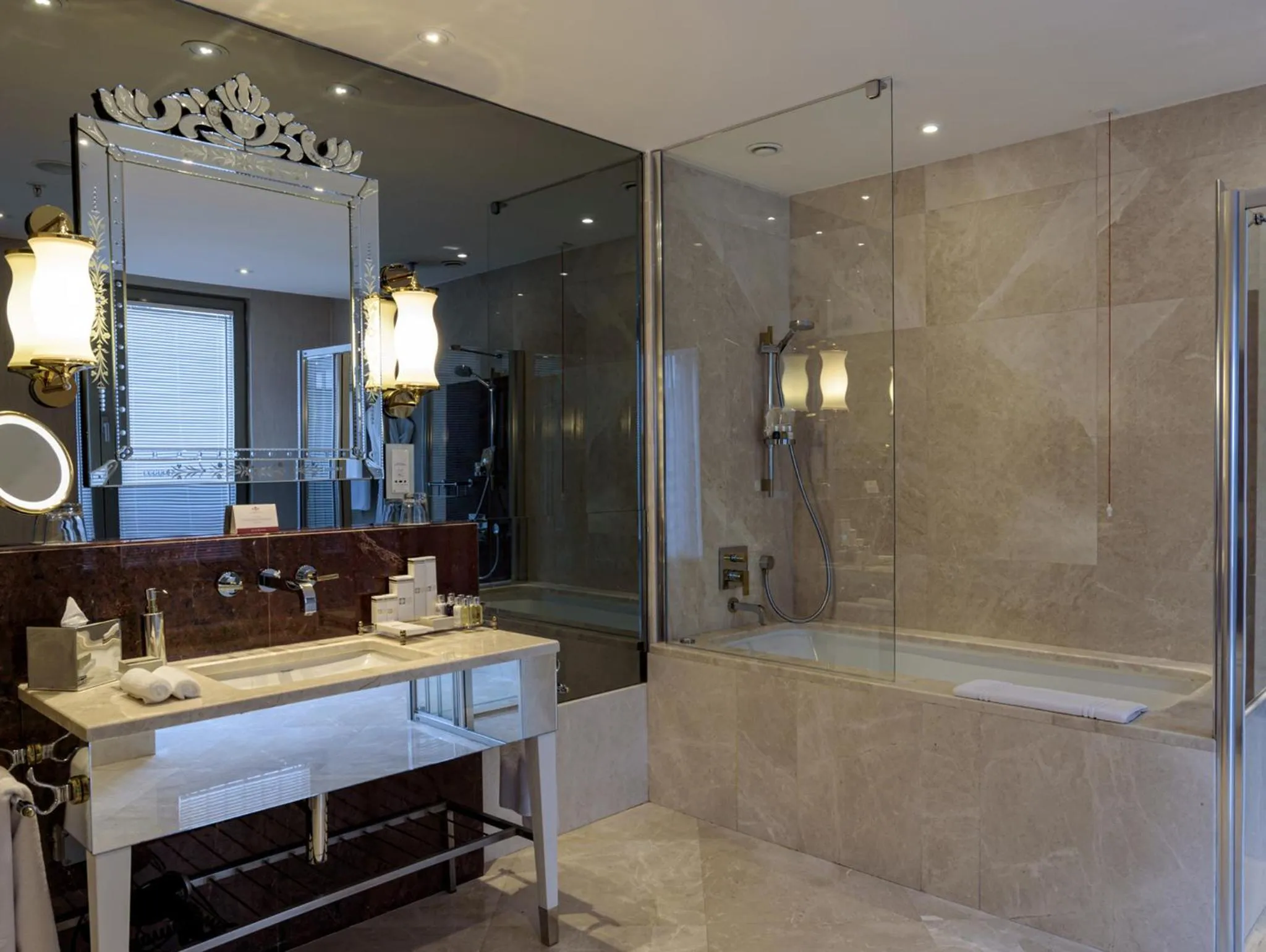 Shower in CVK Park Bosphorus Hotel Istanbul