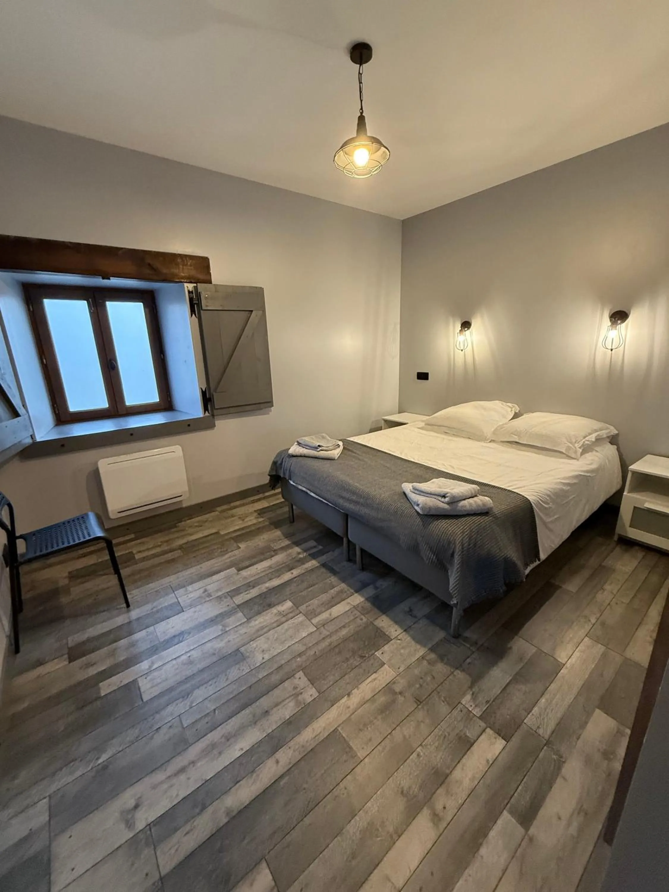 Bedroom, Bed in Gites Le Grand Tornage holiday fun for the whole family