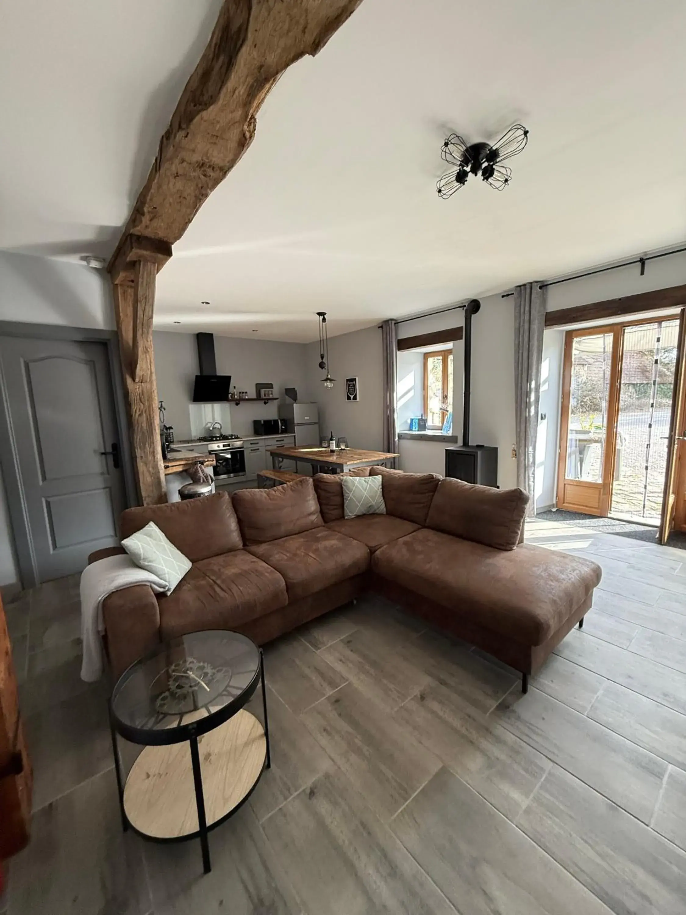 Two-Bedroom Apartment in Gites Le Grand Tornage holiday fun for the whole family Two-Bedroom Apartment in Gites Le Grand Tornage holiday fun for the whole family