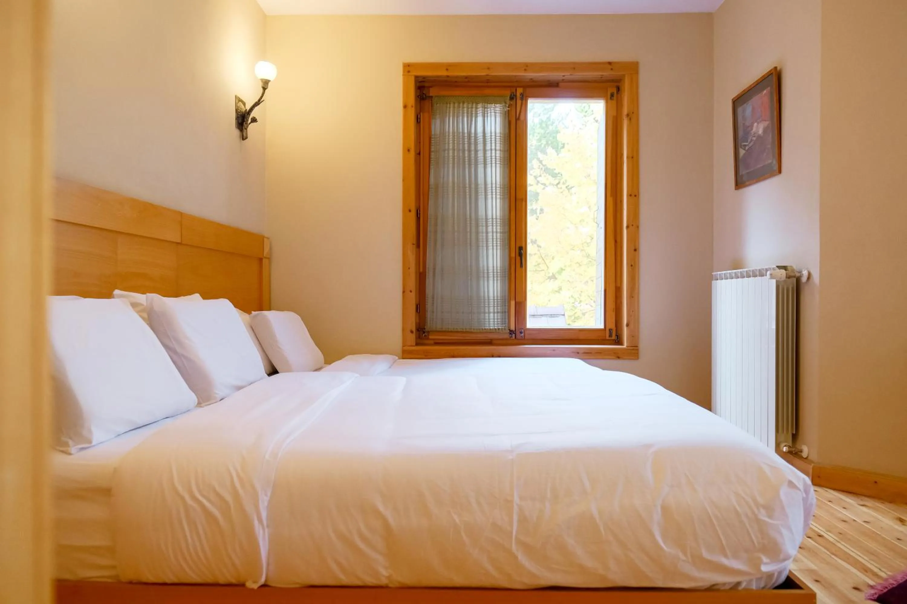 Photo of the whole room, Bed in Natyral Razma Resort