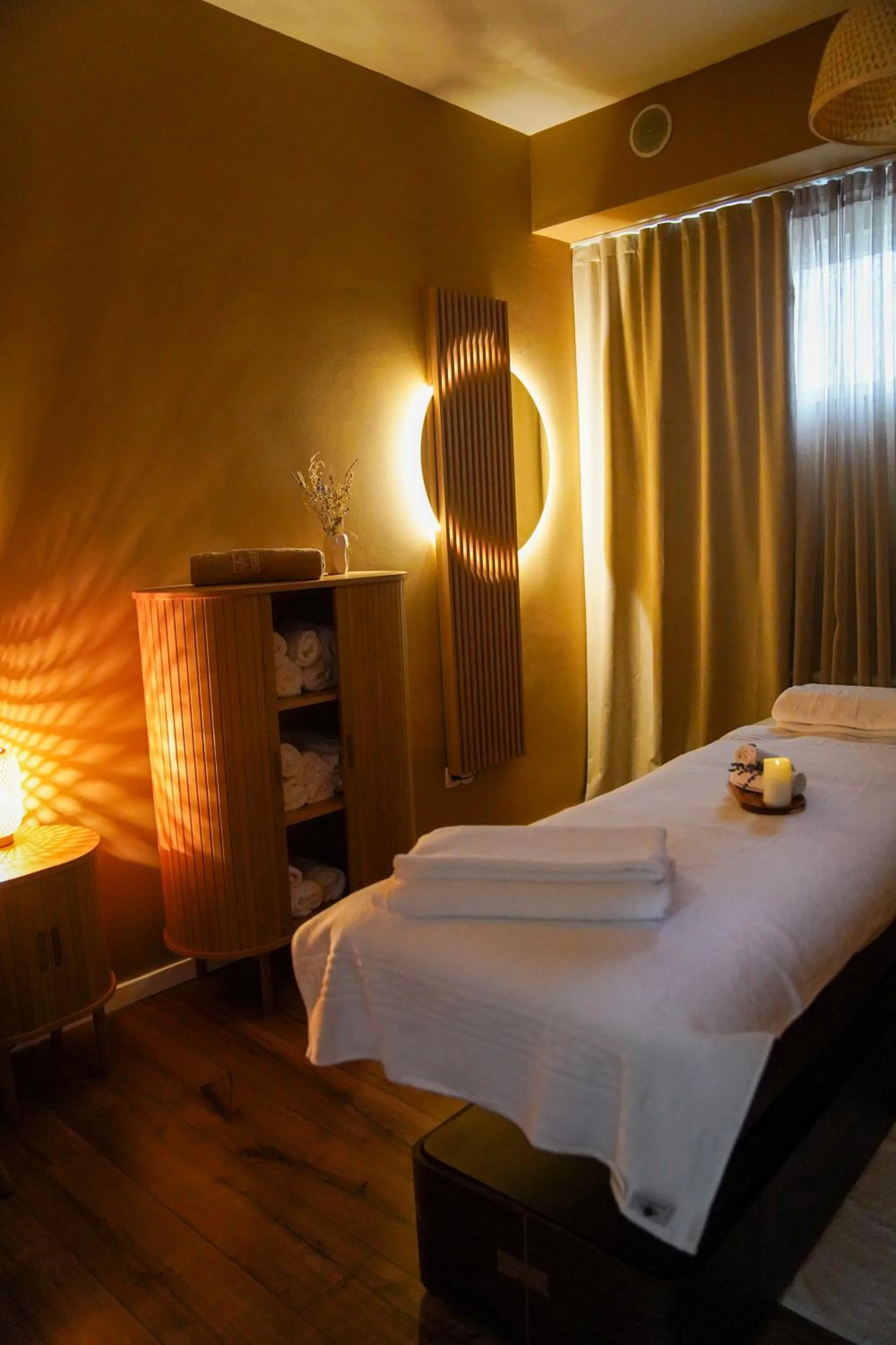 Bed in Caprioara Spa&Wellness Resort